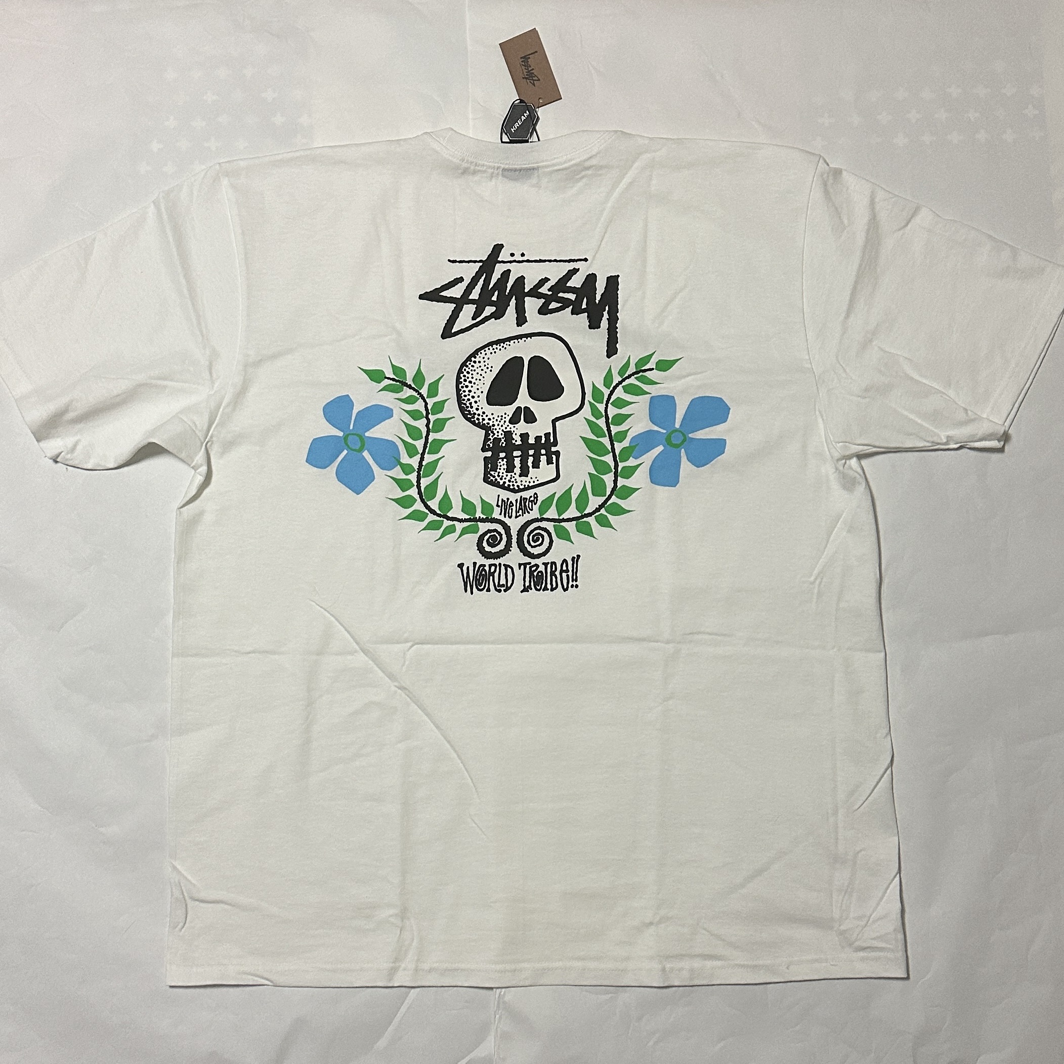 Stussy Skull Crest T-Shirt White 착용 스타일 - 2