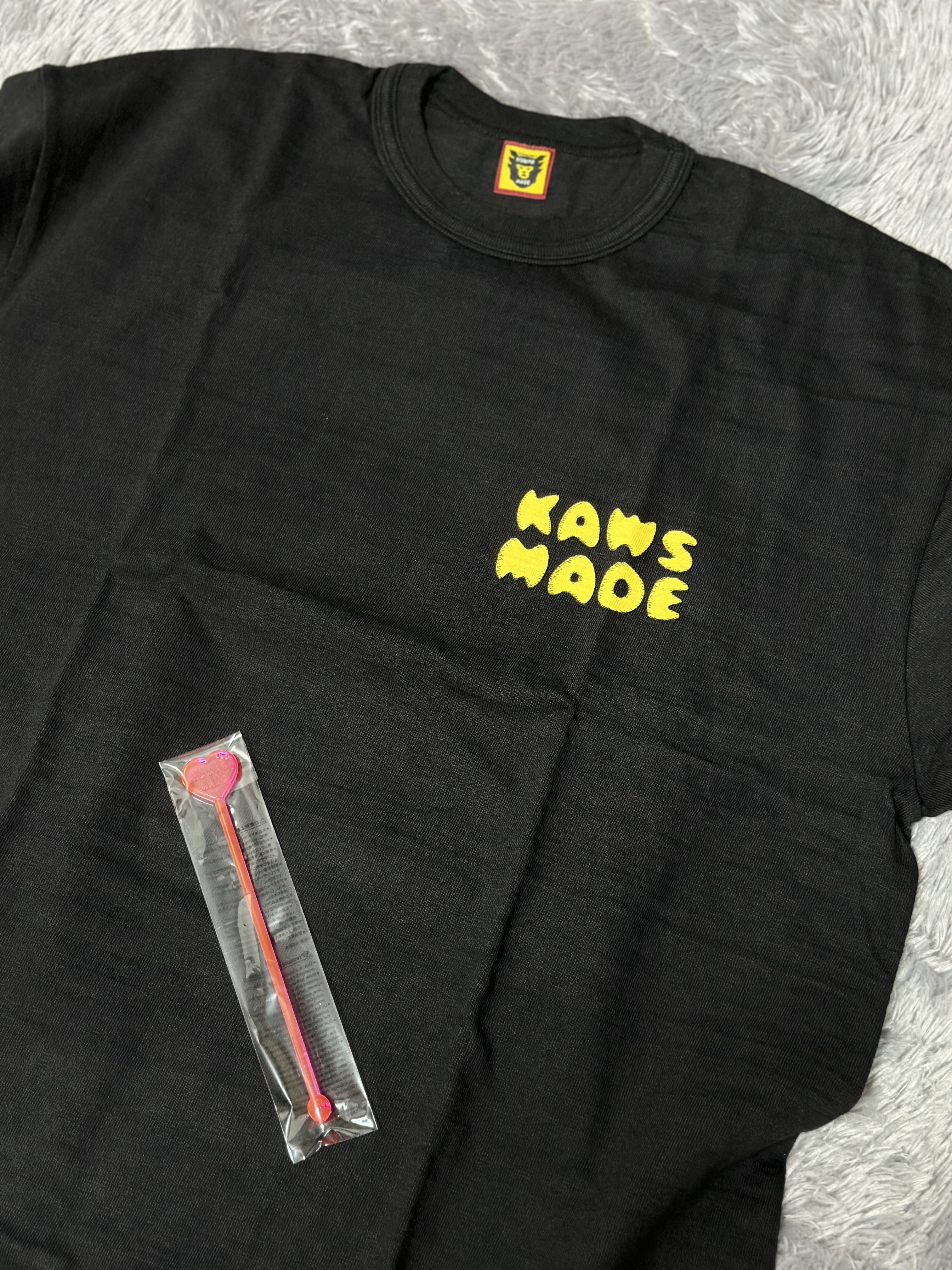Human Made x Kaws Graphic T-Shirt #3 Black 착용 스타일 - 2