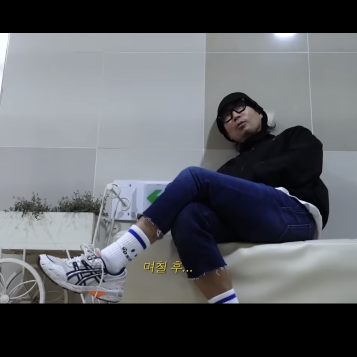 Asics Gel-1090 White Midnight 착용 스타일