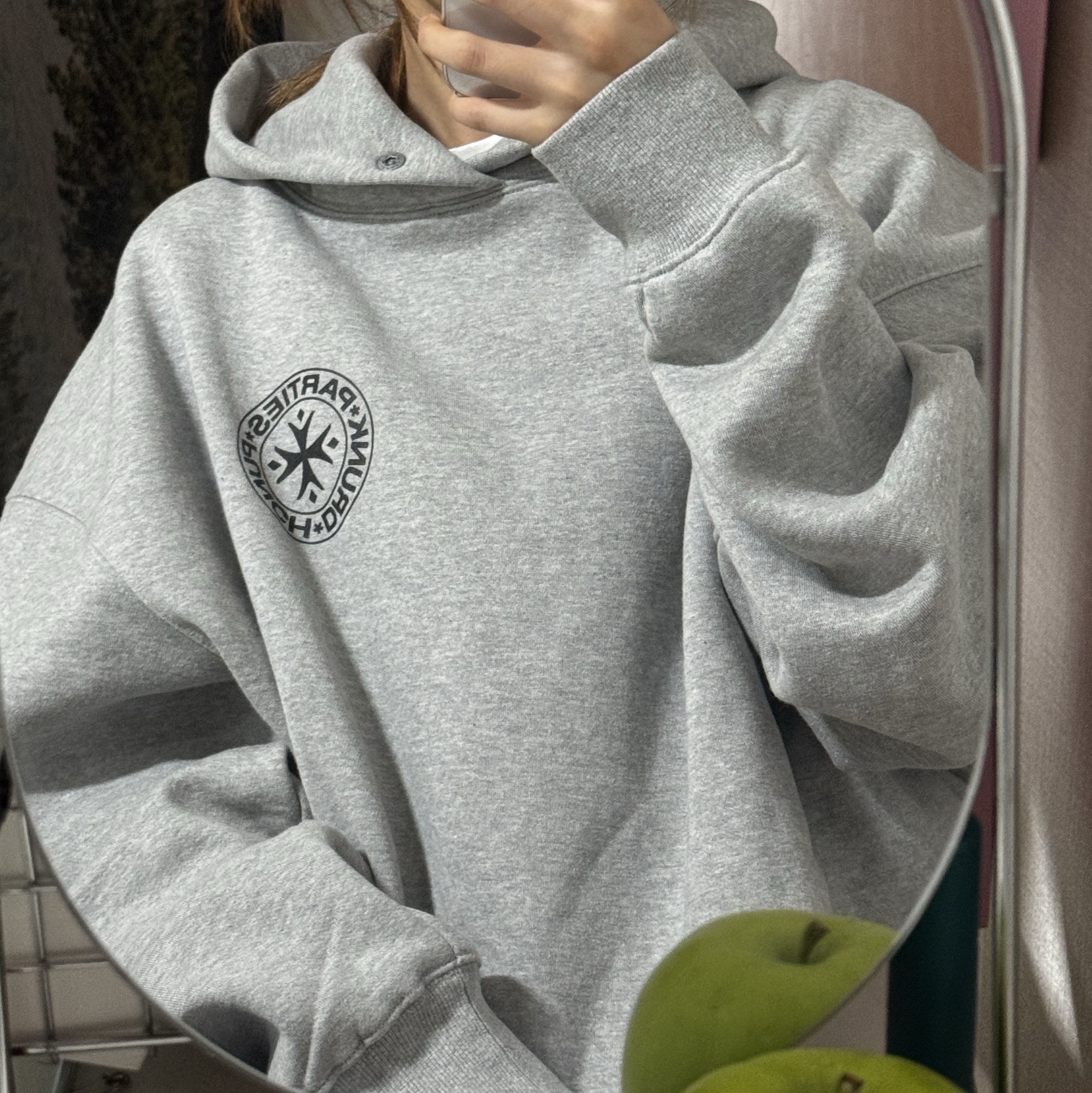 Punch Drunk Parties Circle Logo Oversized Hoodie Gray 착용 스타일