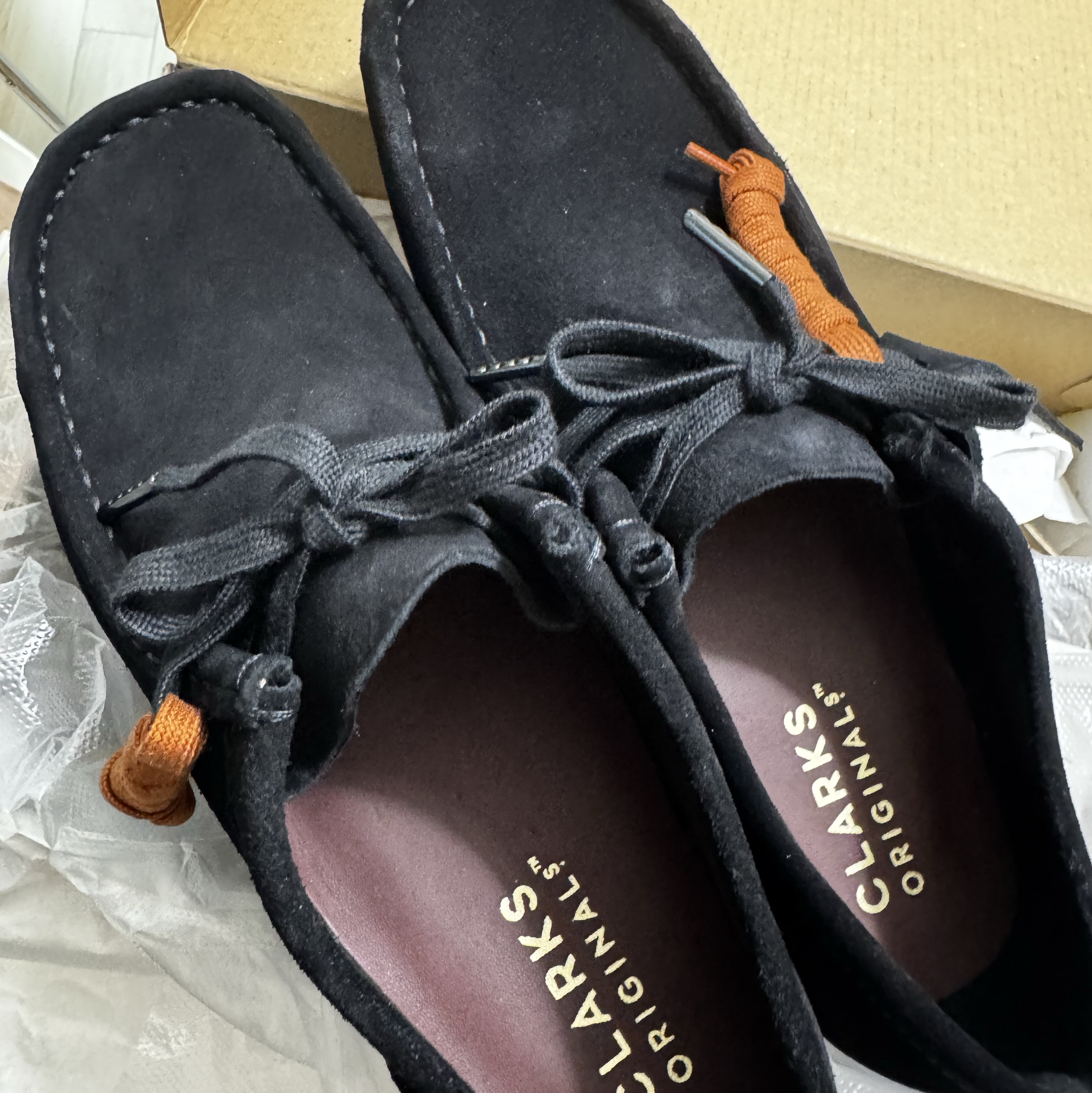 Clarks Wallabee Maple Suede 착용 스타일