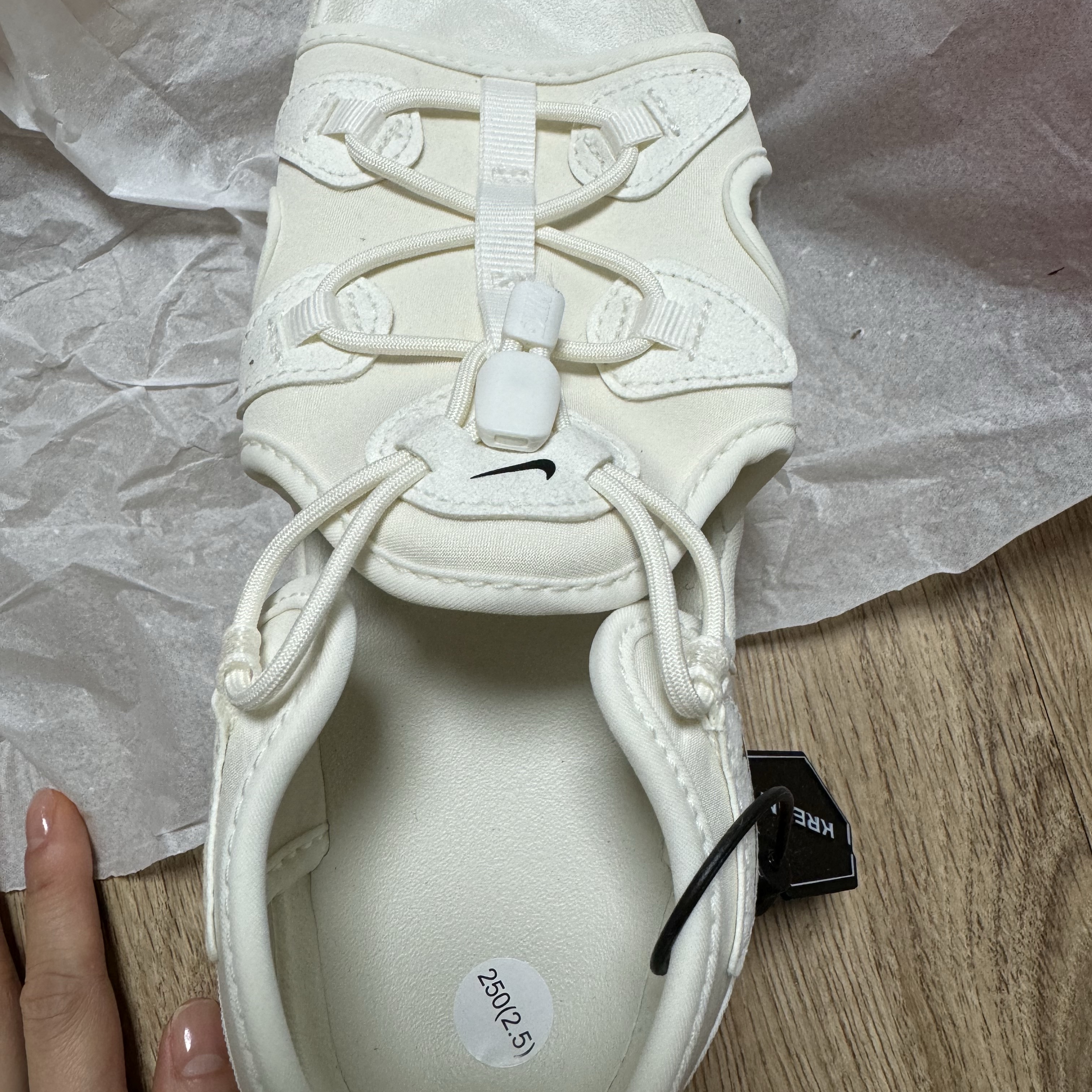 (W) Nike Air Max Koko Sandal Sail 착용 스타일 - 2
