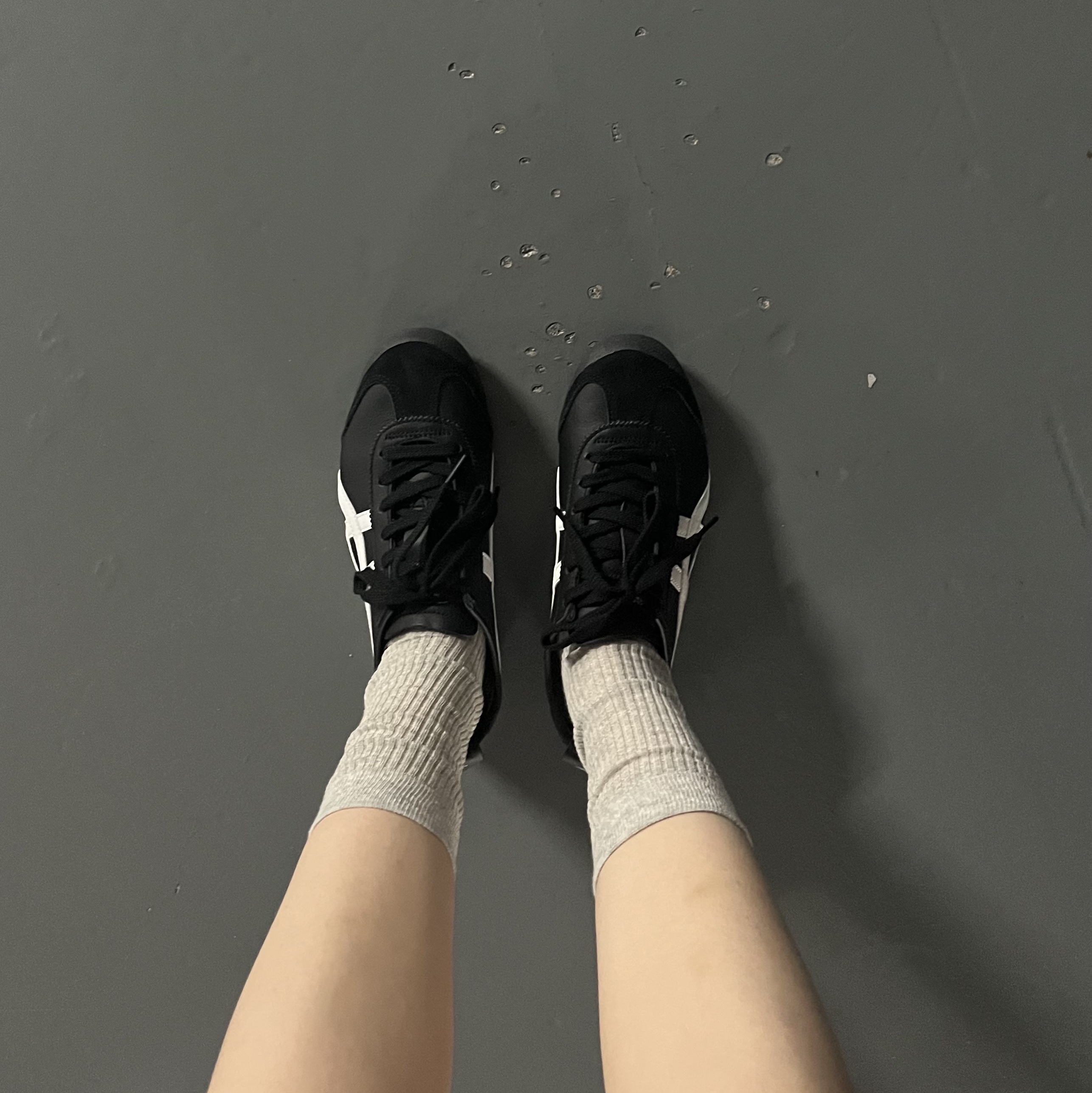 Onitsuka Tiger Mexico 66 Black White 착용 스타일 - 1
