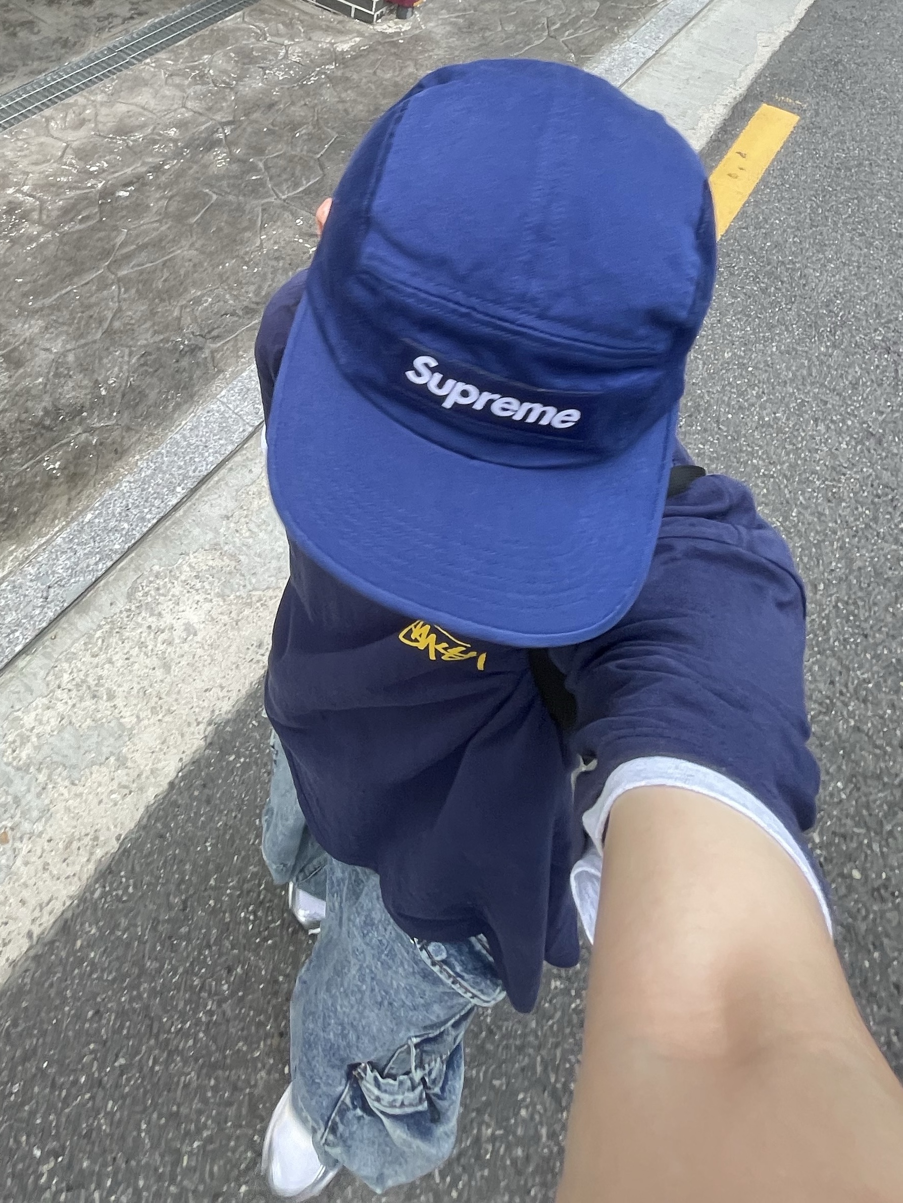 (W) Asics Gel-Kayano 14 White Midnight, Stussy Ist Lion T-Shirt Navy 착용 스타일 - 2