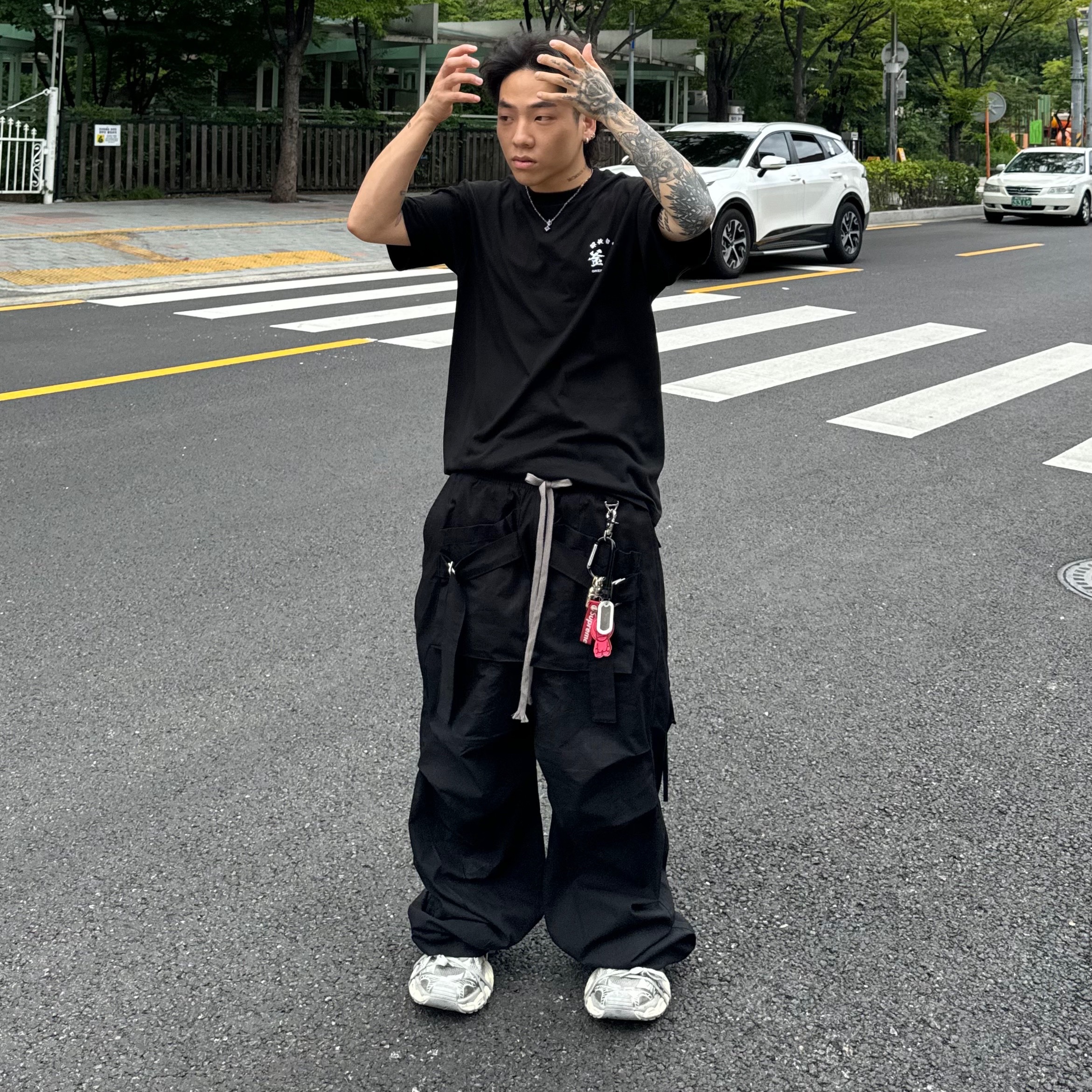Balenciaga 3XL Sneakers Light Beige 착용 스타일 - 1