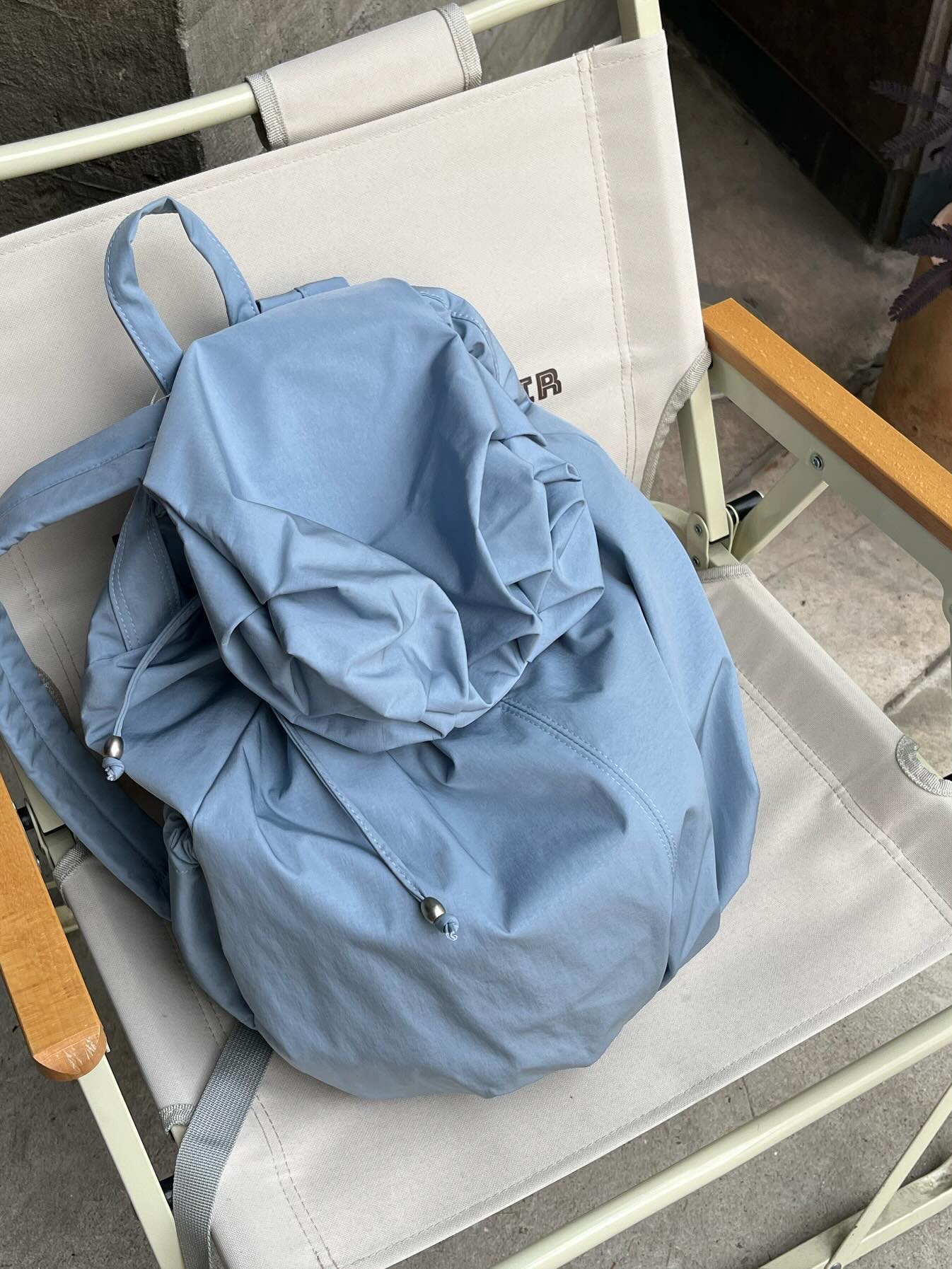 ACOC Blooming Backpack Ice Blue 착용 스타일 - 5