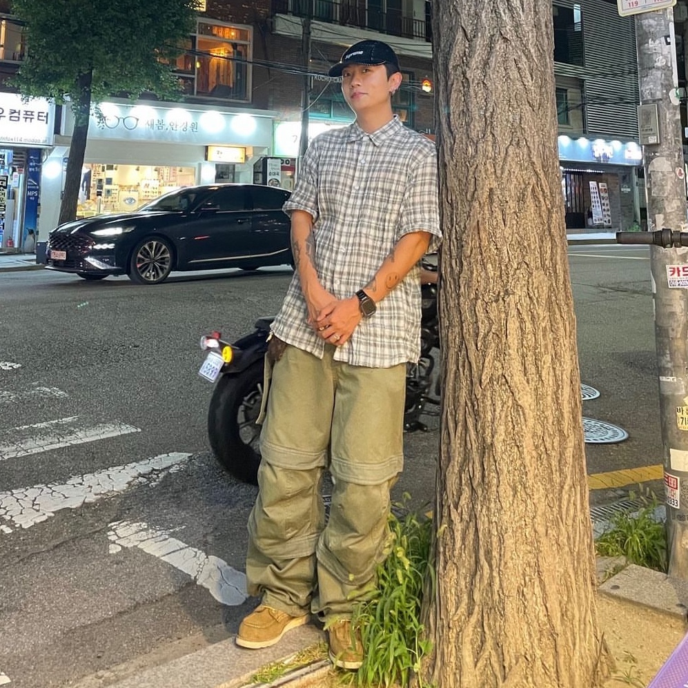 Supreme 2-Tone Corduroy Camp Cap Black - 23SS 착용 스타일