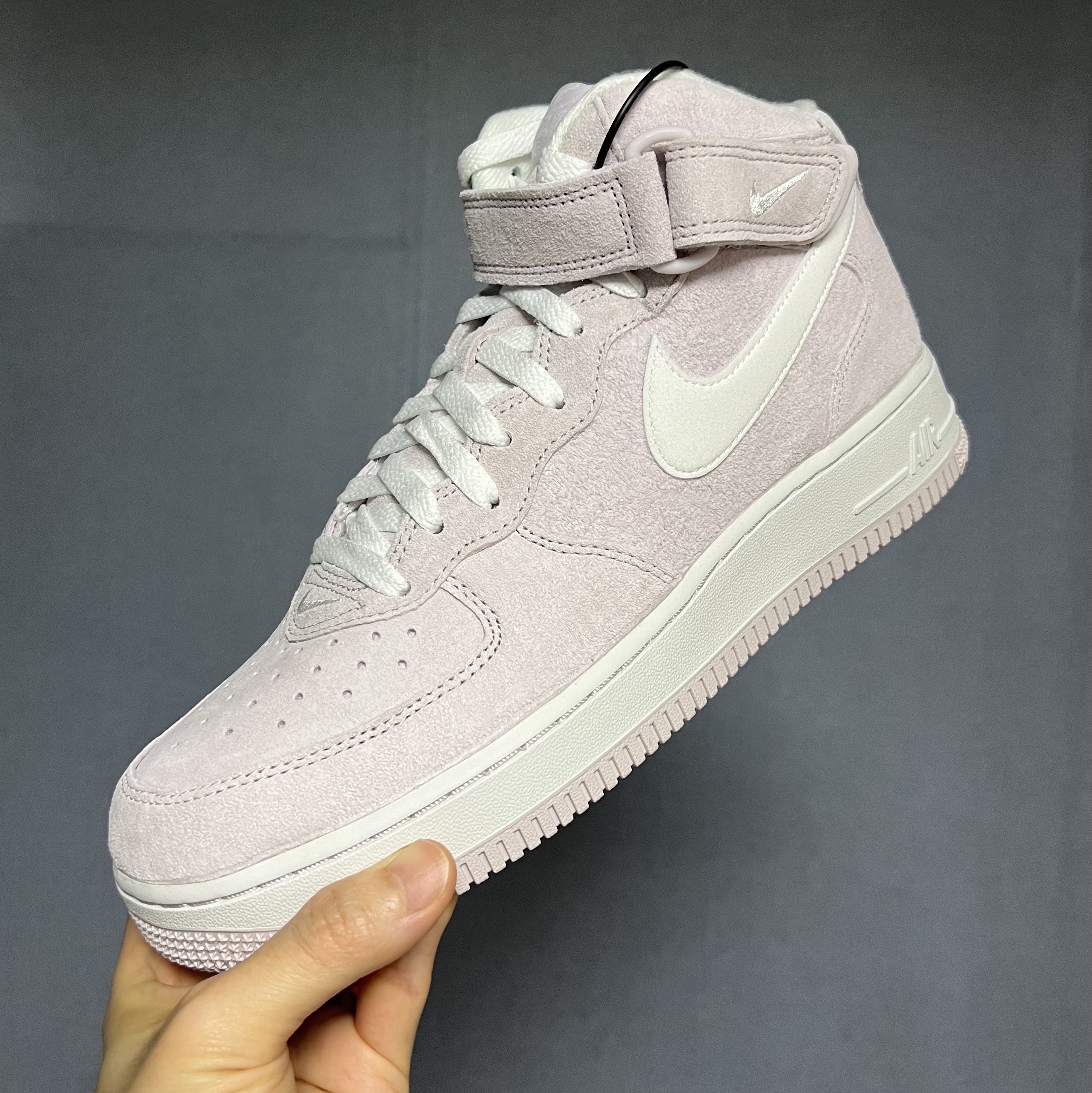 Nike Air Force 1 Mid '07 QS Venice 착용 스타일