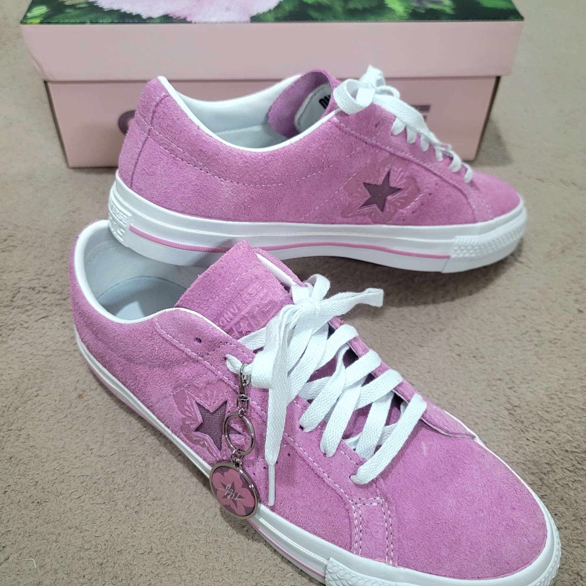 Converse One Star Pro Flower Light Orchid 착용 스타일