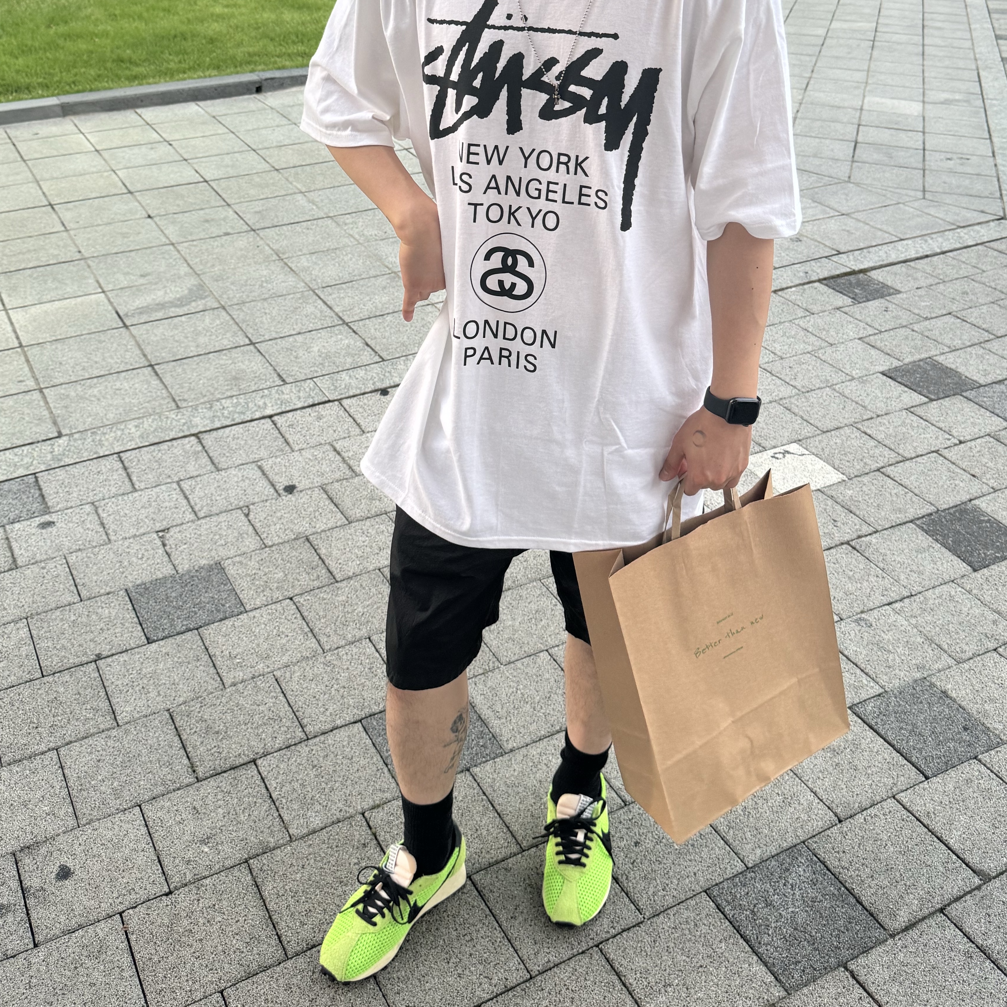 Stussy World Tour T-Shirt White 2024,2025, Stone Island 64651 Fleece Bermuda Shorts Black - 24SS 착용 스타일 - 2