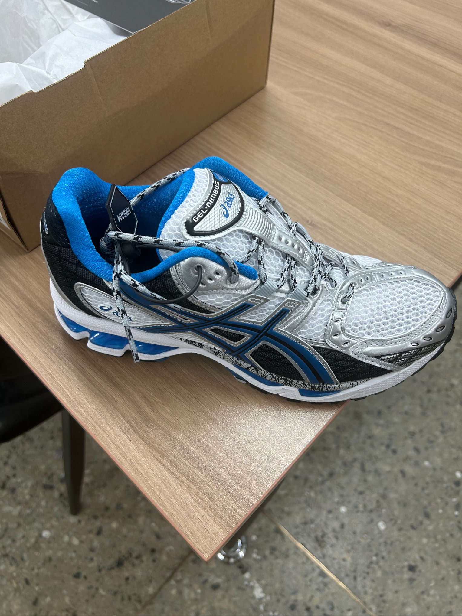 Asics Gel-Nimbus 10.1 White Directoire Blue 착용 스타일