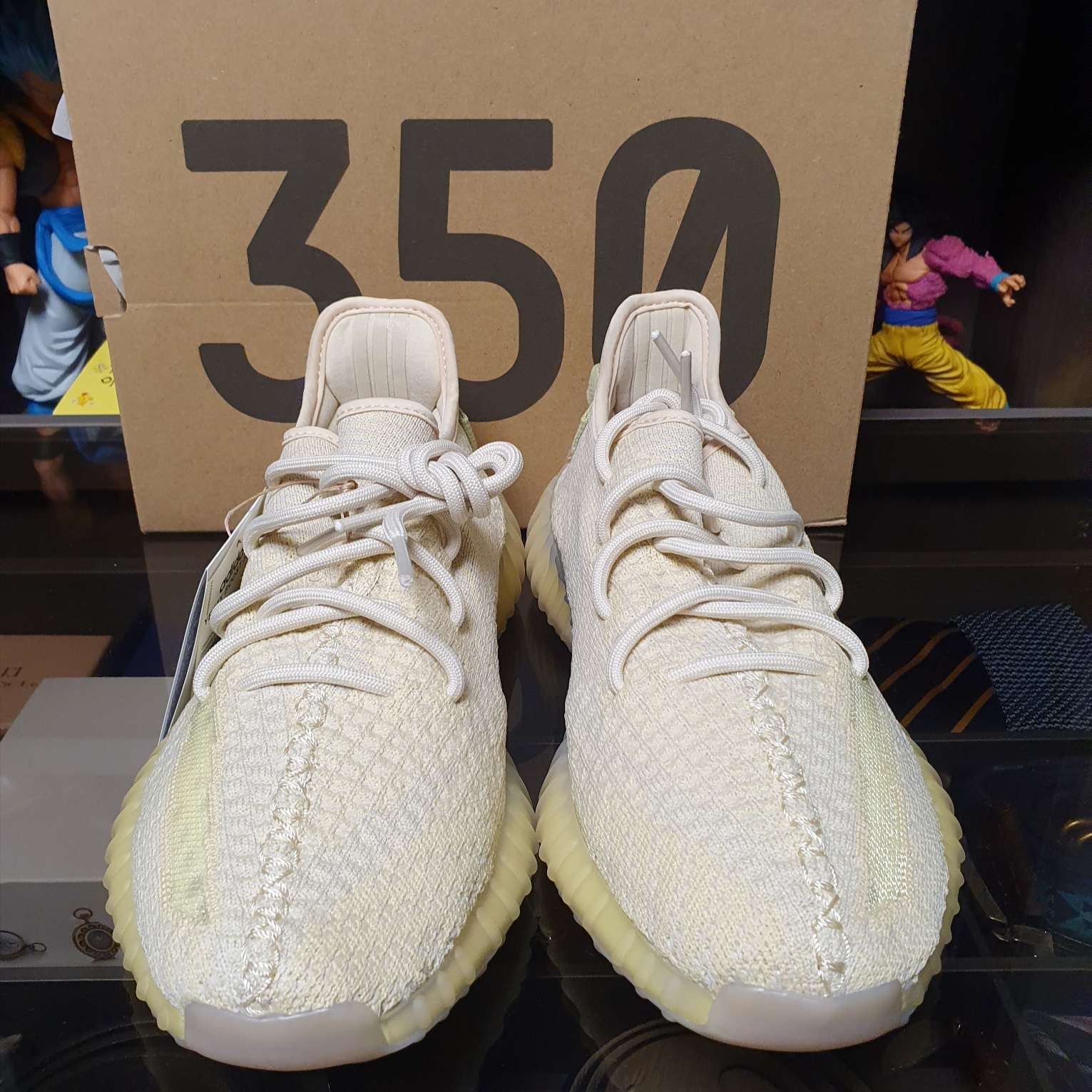 Adidas Yeezy Boost 350 V2 Flax 2022 착용 스타일 - 1