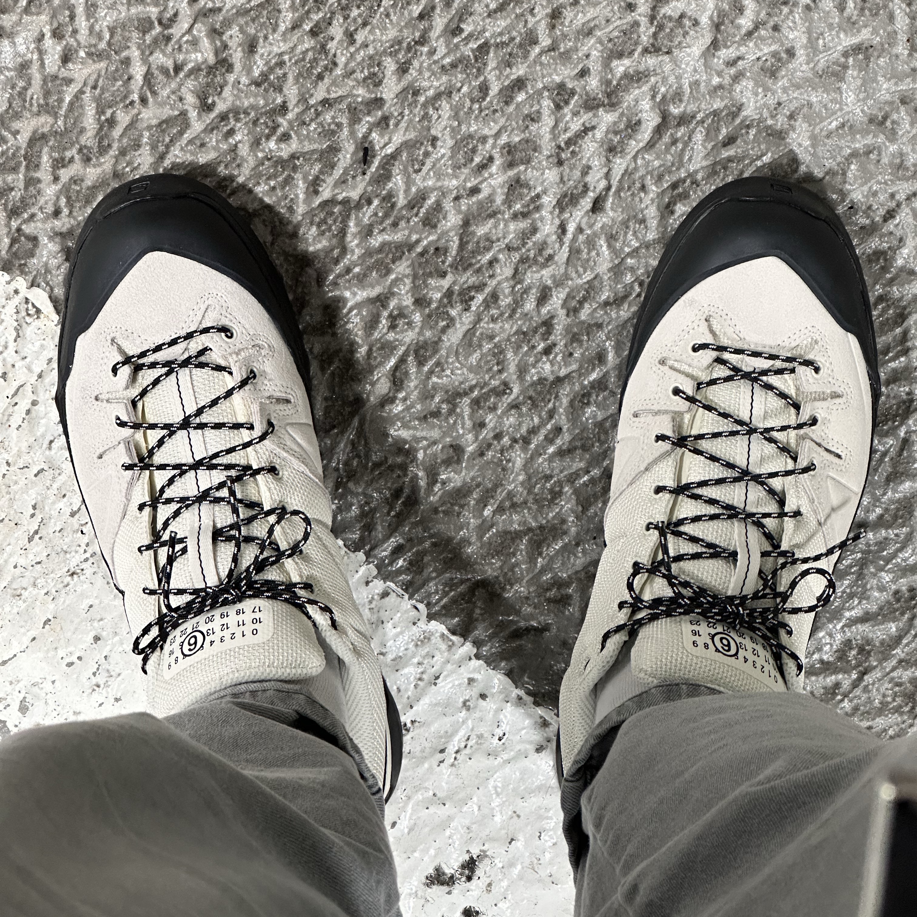 Salomon x MM6 Maison Margiela X-ALP White 착용 스타일
