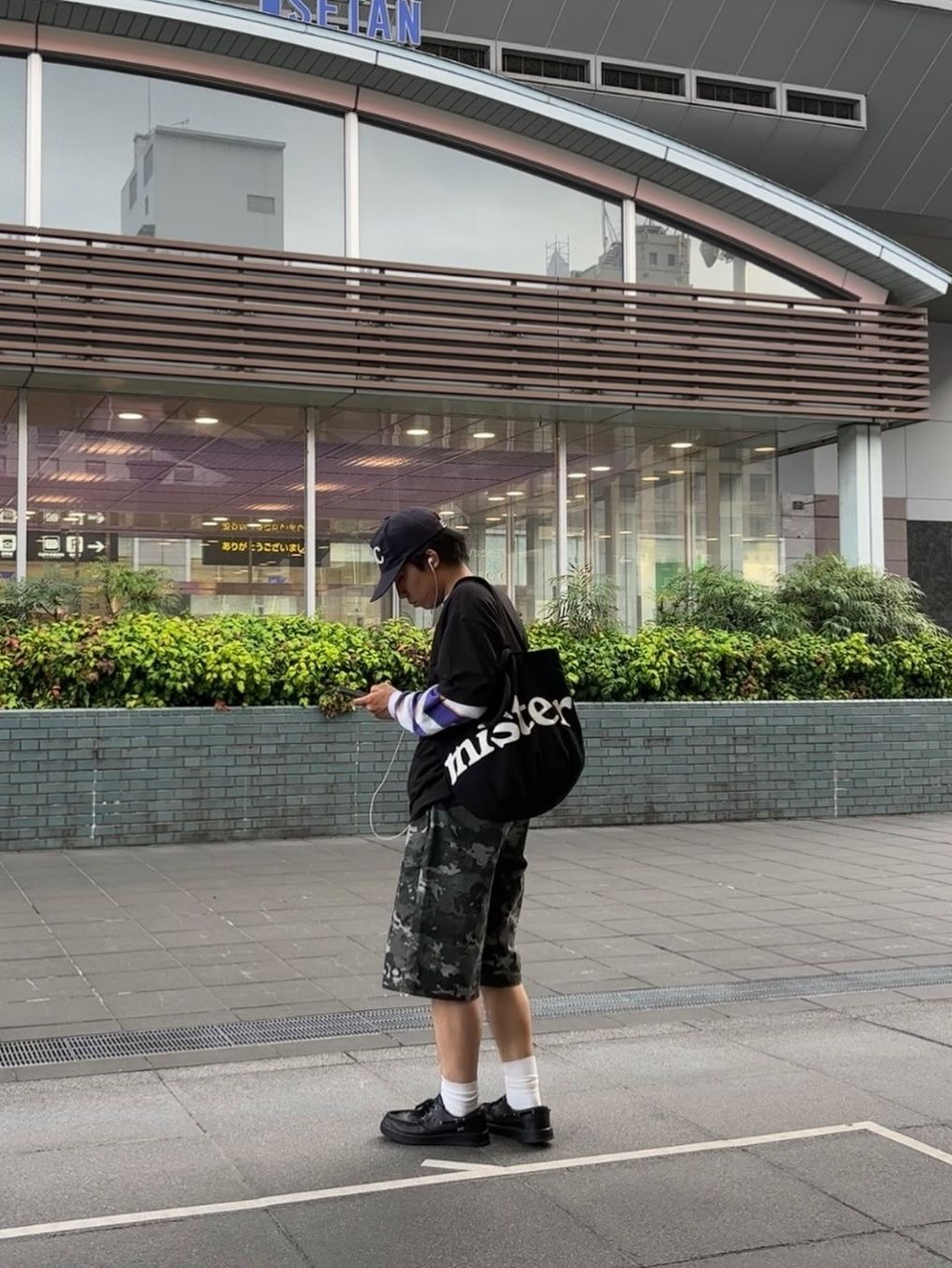 Diesel P-Gold-Zebra Twill Pants With Zebra Camo Print Military Green, Entire Studios Heavy Drop Short Military - 24FW 착용 스타일 - 4