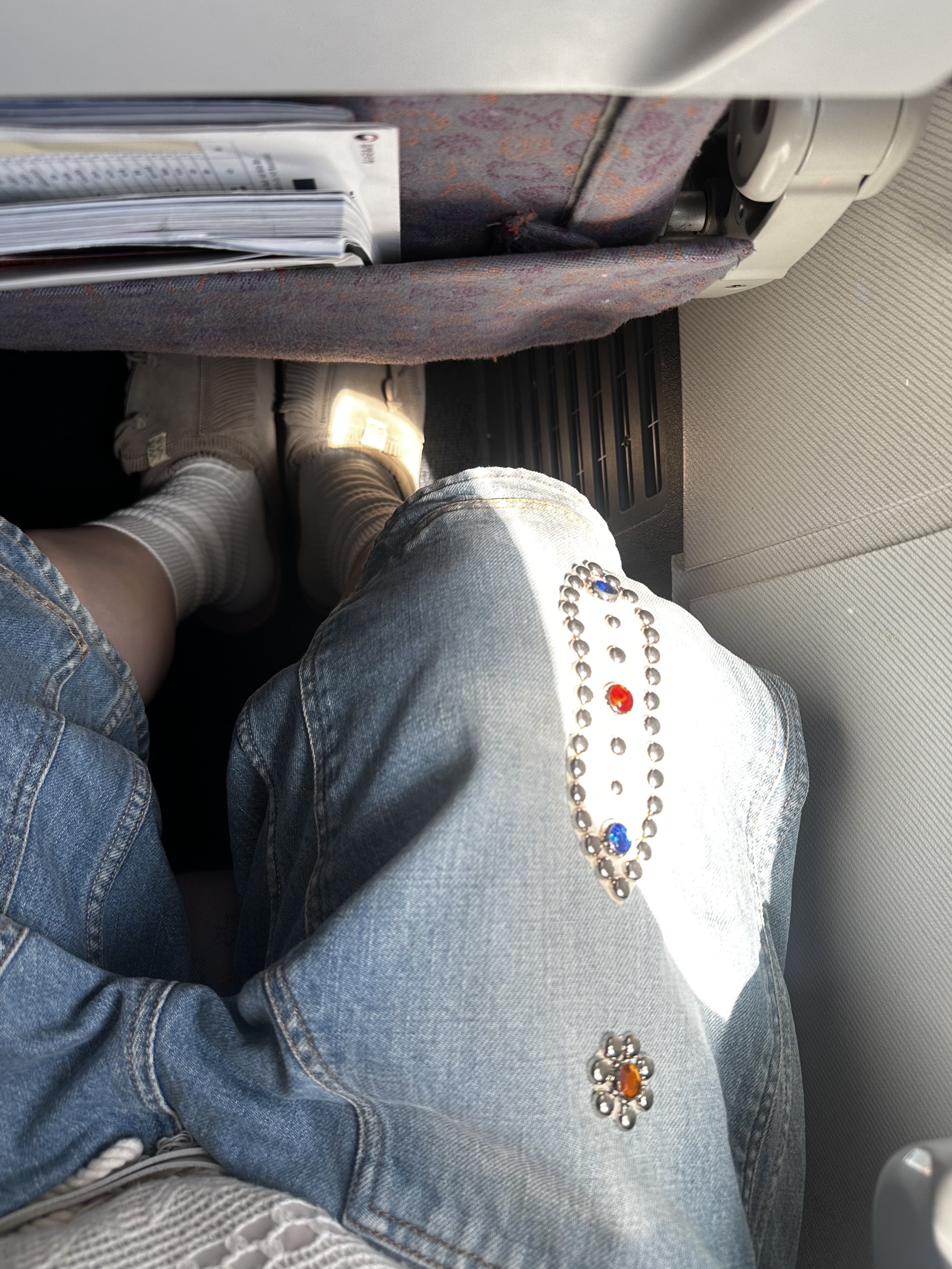 Kapital 14 oz. Denim Short Pants Studs Remake Indigo (Processing), Visvim Christo Shaman Folk Sand - 24SS 착용 스타일 - 5