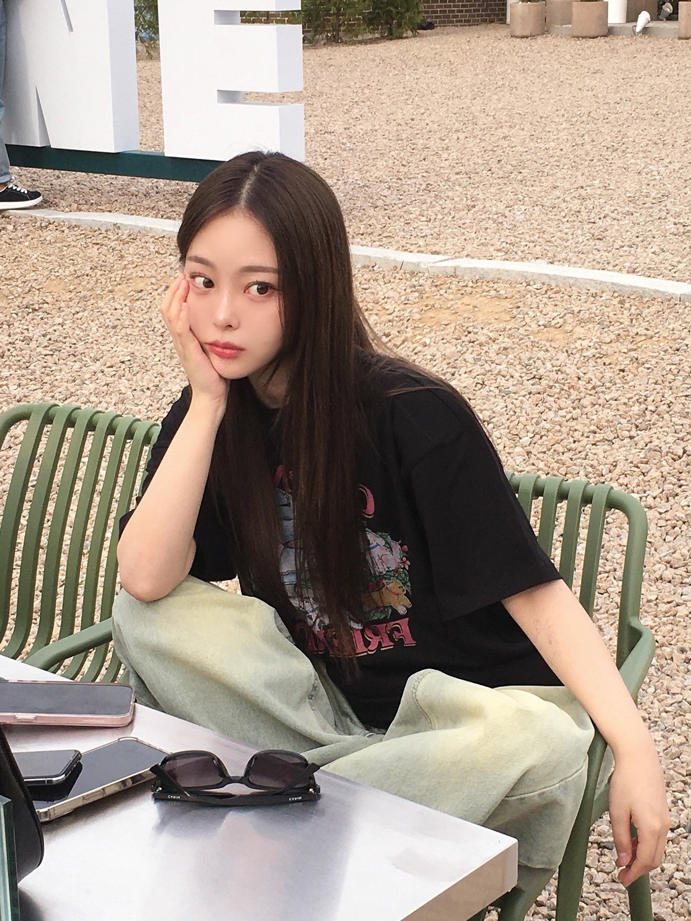 RDVZ Original Puppy Friends T-shirt Black 착용 스타일 - 1