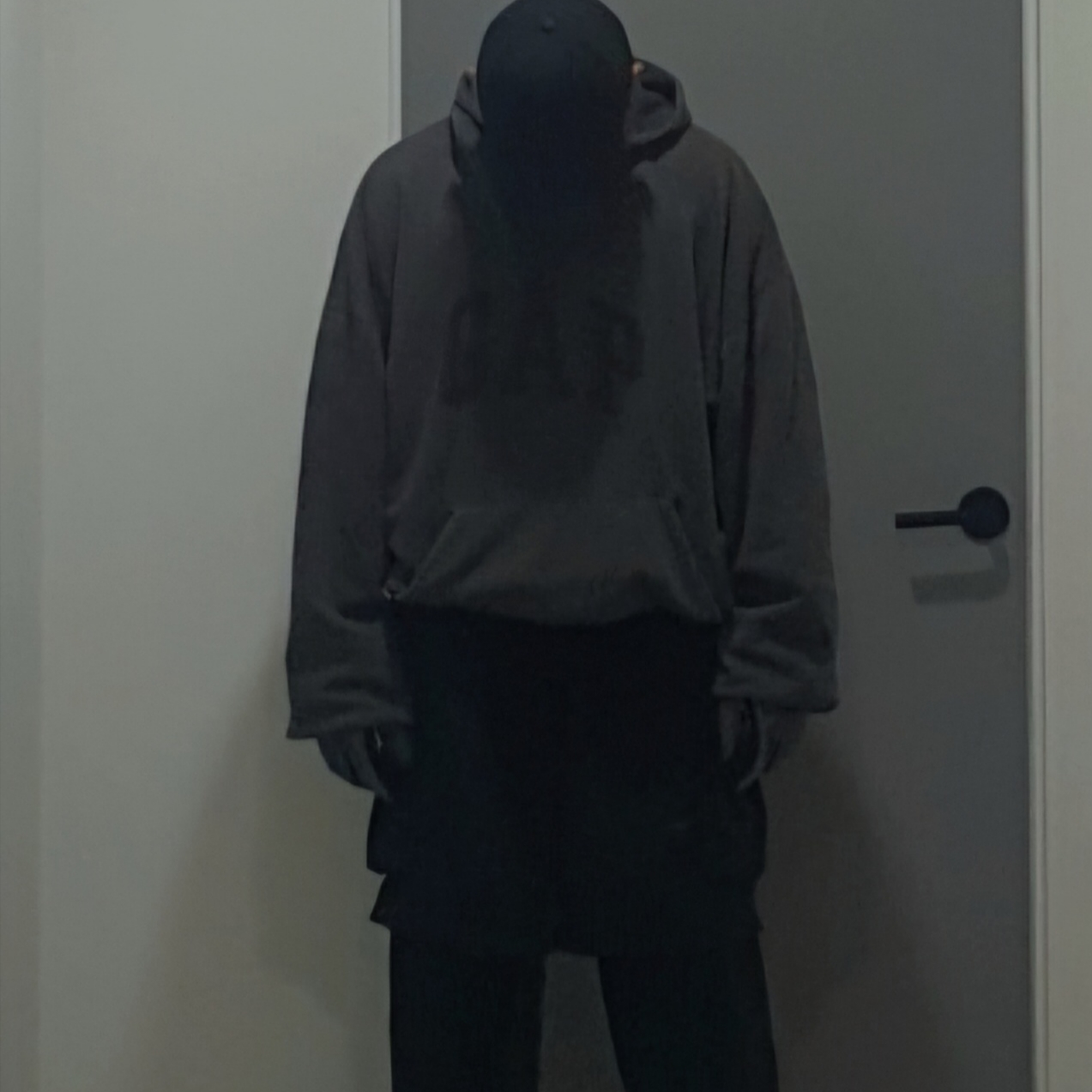 Yeezy Gap Engineered By Balenciaga Dove Hoodie Black, Balenciaga Defender Sneakers Black 착용 스타일