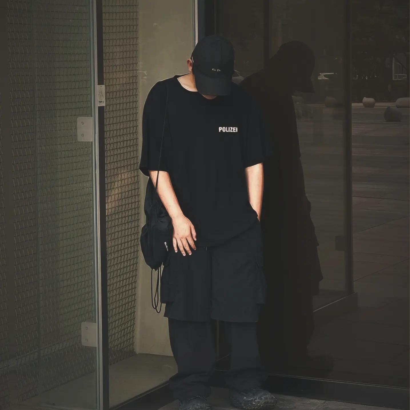 Balenciaga Defender Sneakers Black 착용 스타일