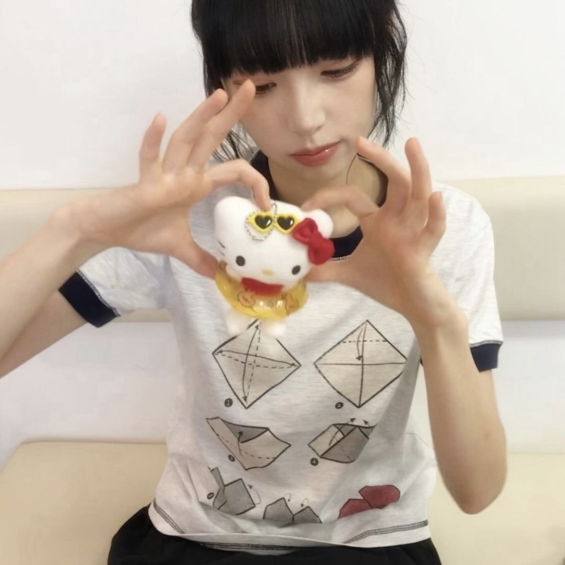 Problemallways Love Postman T-Shirt Melange Gray 착용 스타일 - 2
