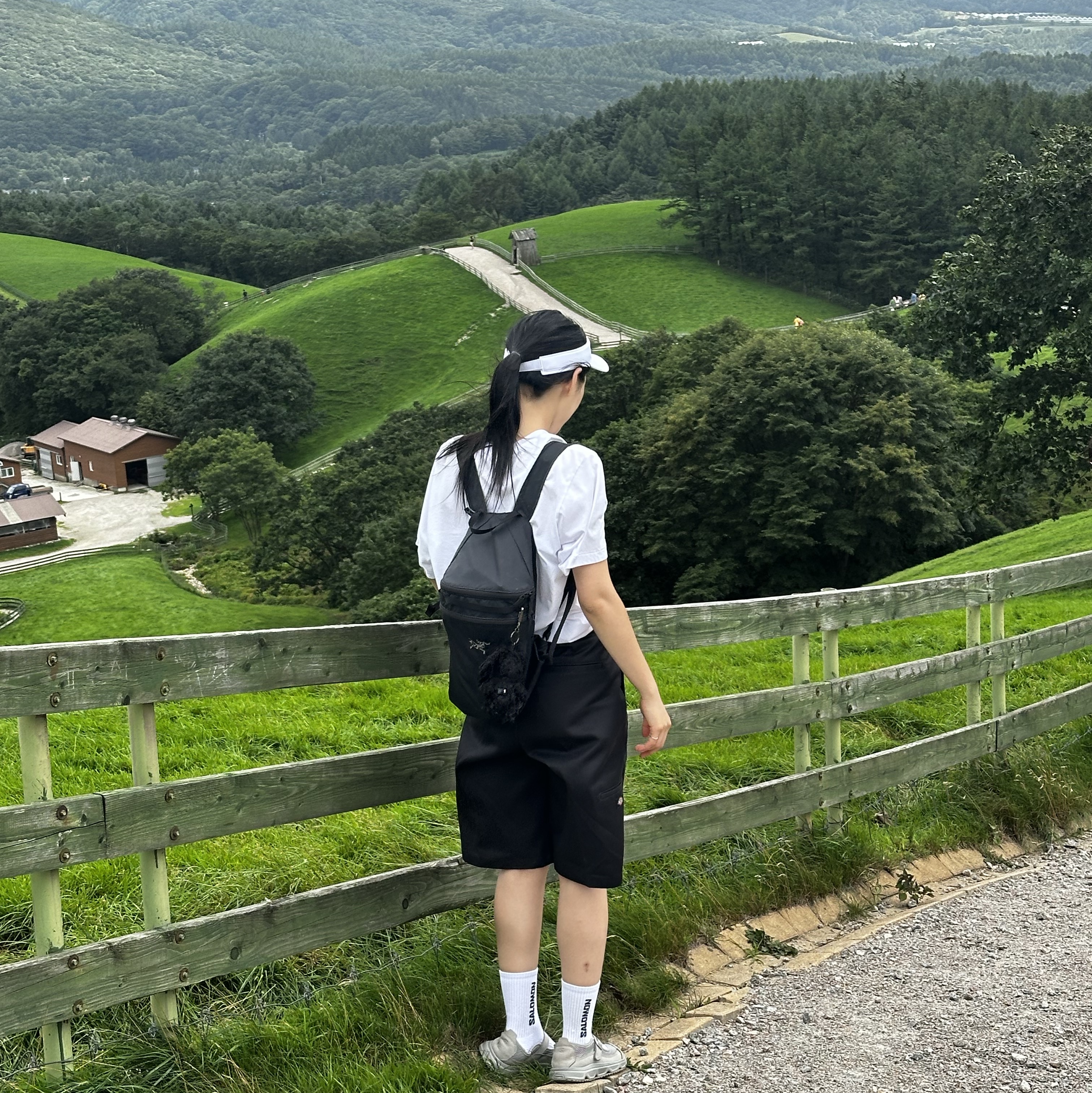 Salomon RX Marie Jeanne Ghost Gray, Arc'teryx Heliad 15 Backpack Black 착용 스타일
