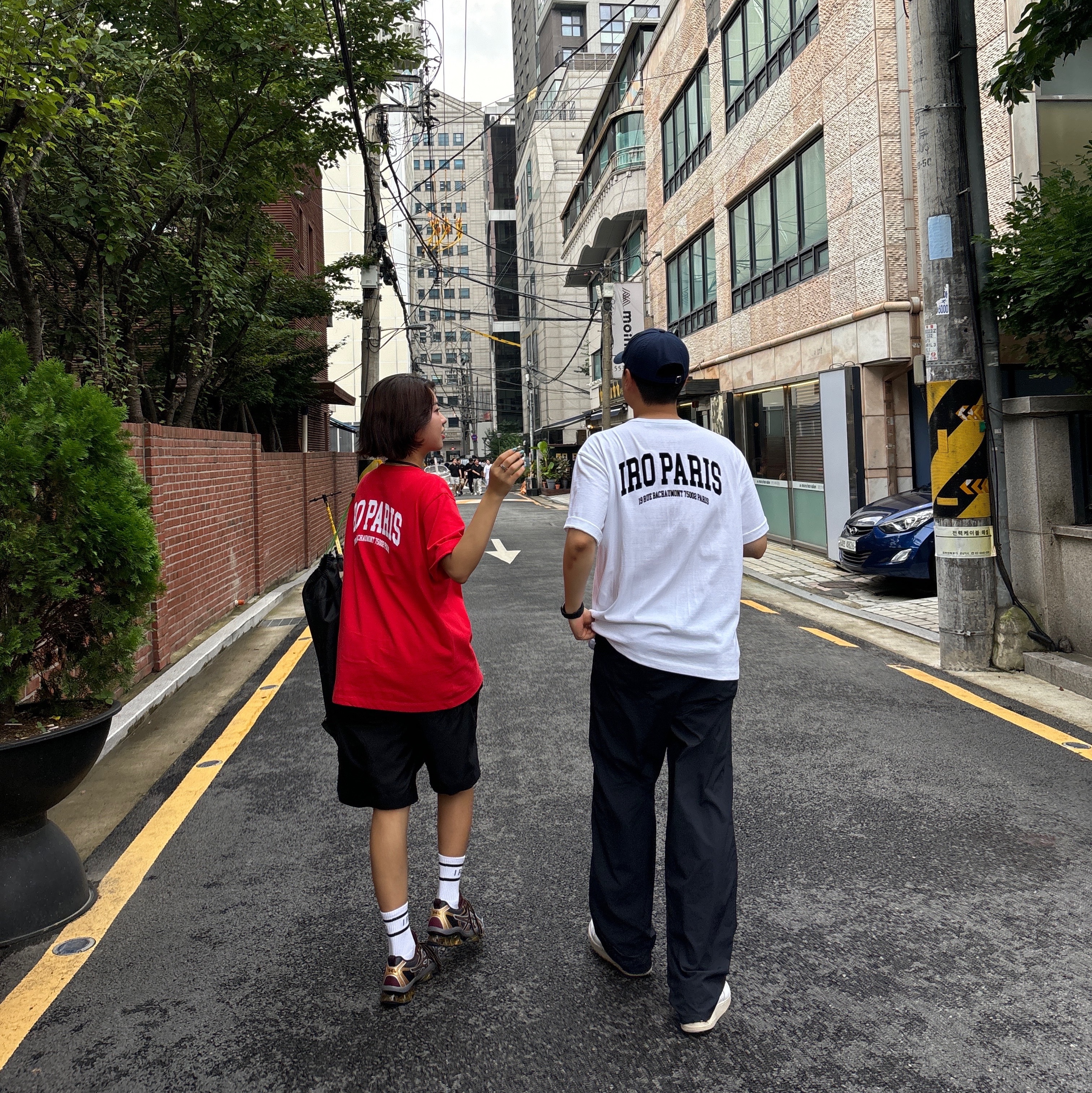 Iro Club De Paris Edition Cotton T-Shirt Red, Iro Club De Paris Edition Cotton T-Shirt White 착용 스타일 - 3