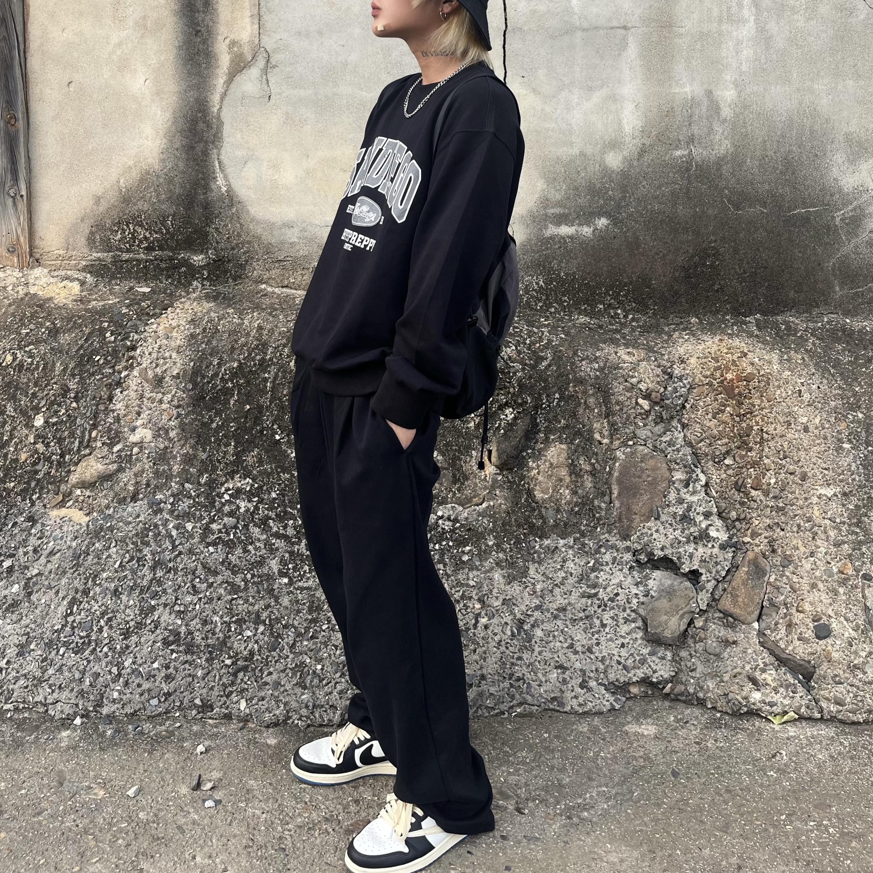 Jordan 1 x Travis Scott x Fragment Retro Low OG SP Military Blue 착용 스타일 - 2