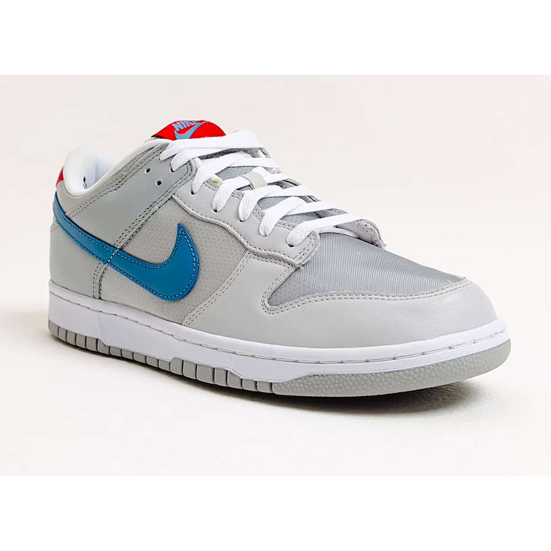 Nike Dunk Low Silver Blue 착용 스타일 - 2