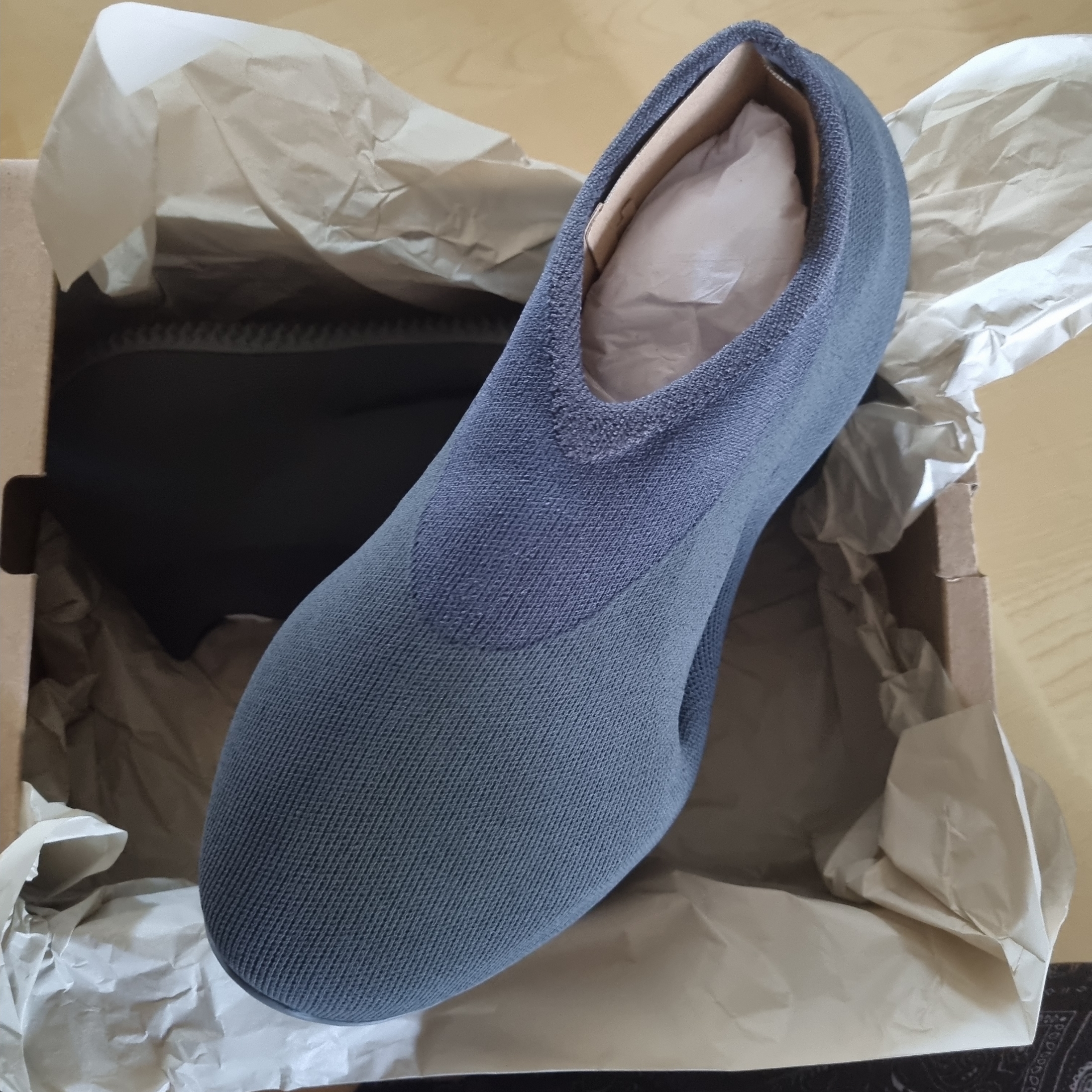 Adidas Yeezy Knit RNR Stone Onyx 착용 스타일 - 2