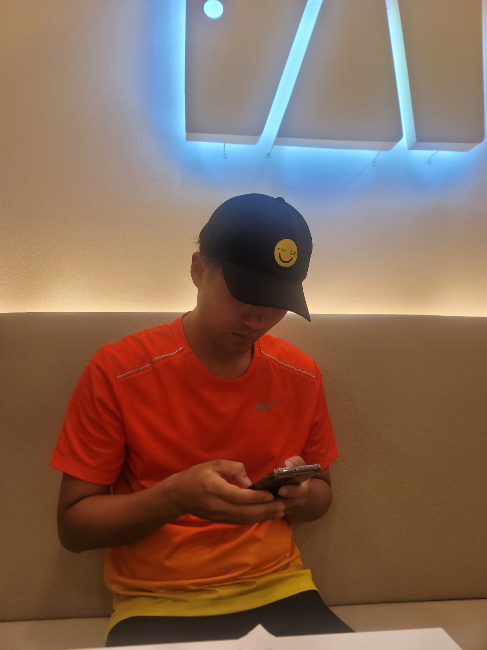 (W) Arc'teryx All Smiles Ball Cap Black 착용 스타일
