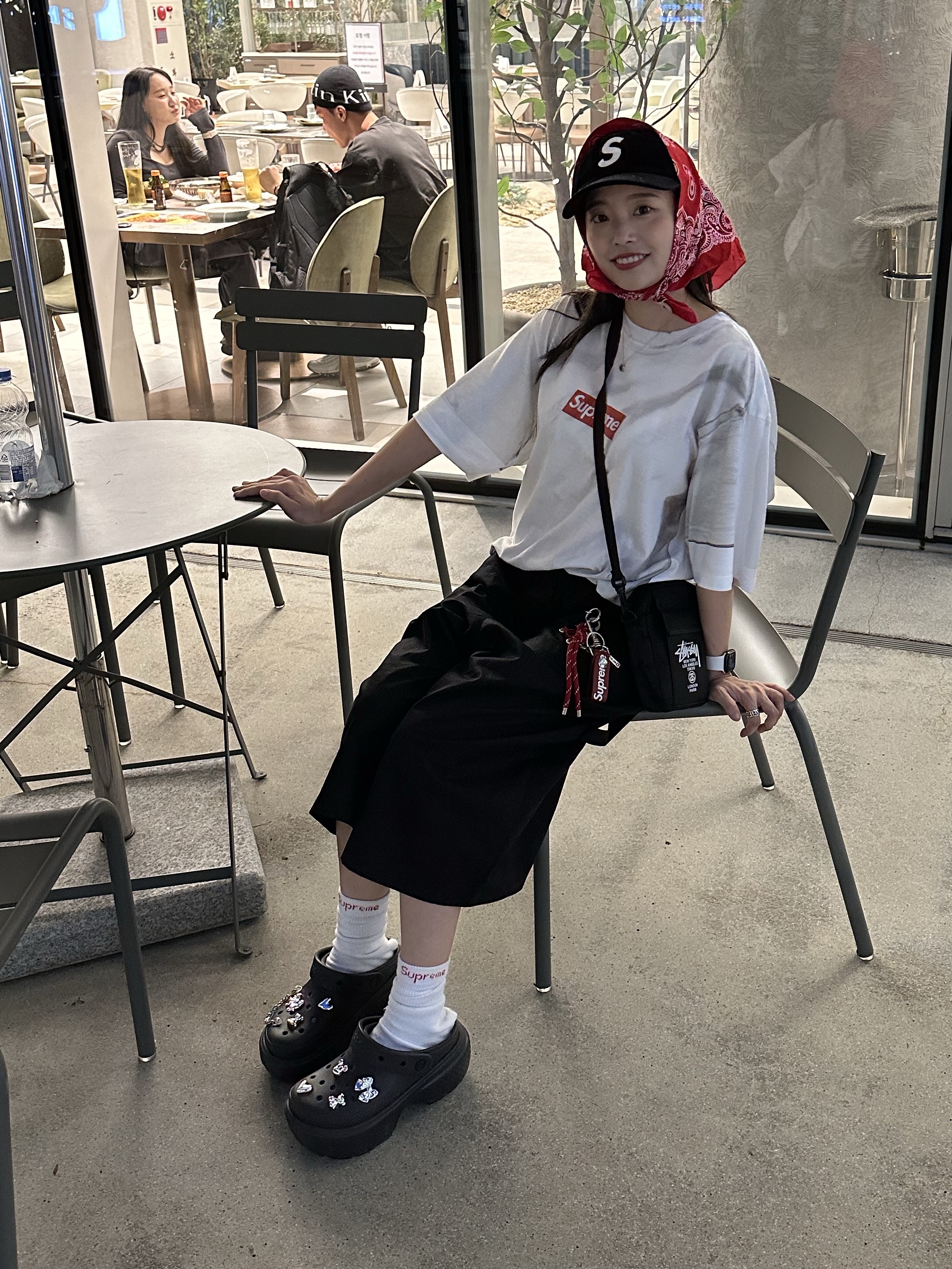Supreme x MM6 Maison Margiela Box Logo T-Shirt White - 24SS, Crocs Stomp Clog Black 착용 스타일 - 7