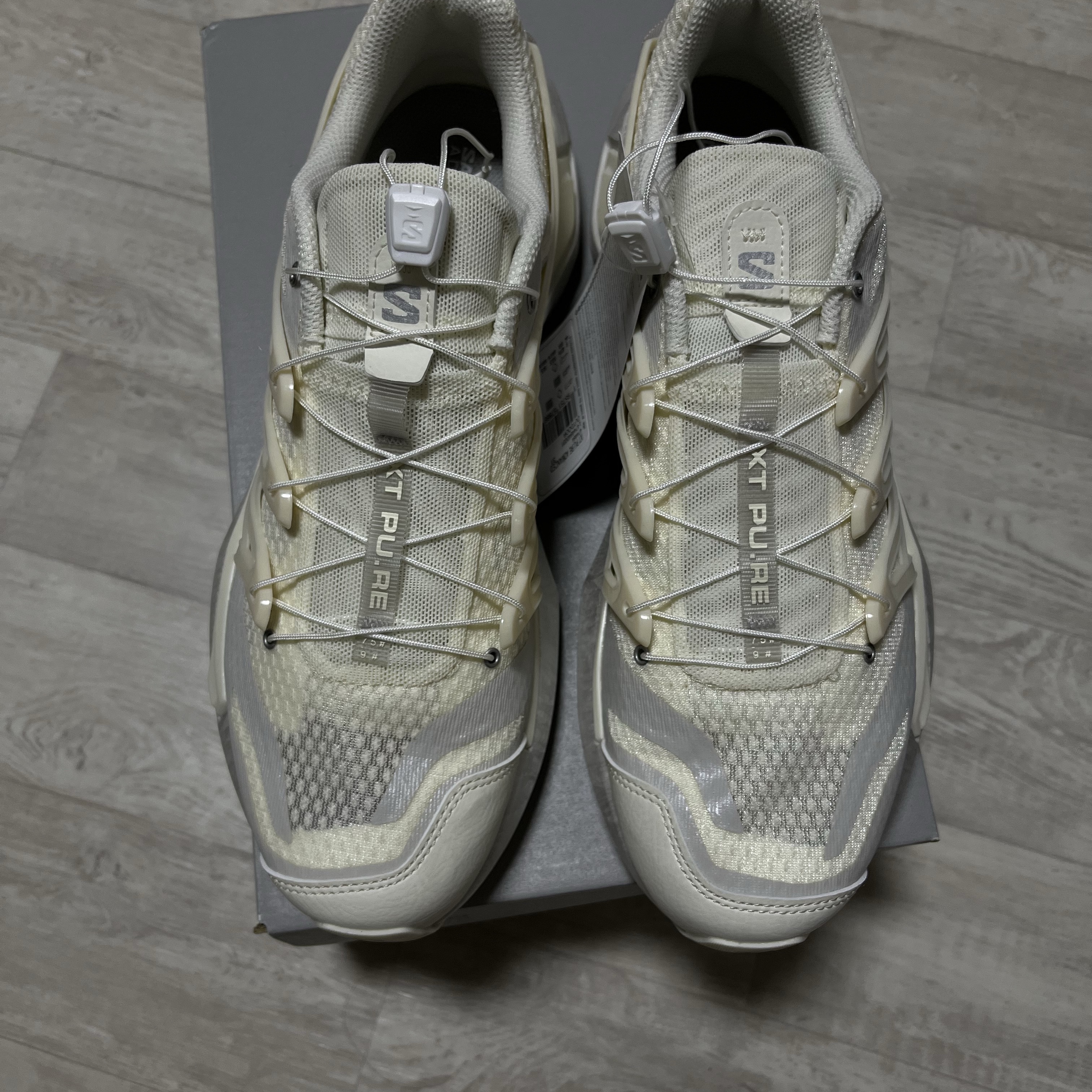 Salomon XT PU.RE ADV Vanilla Ice Glacier Gray, Salomon XT PU.RE ADV White Pepper Black Falcon 착용 스타일