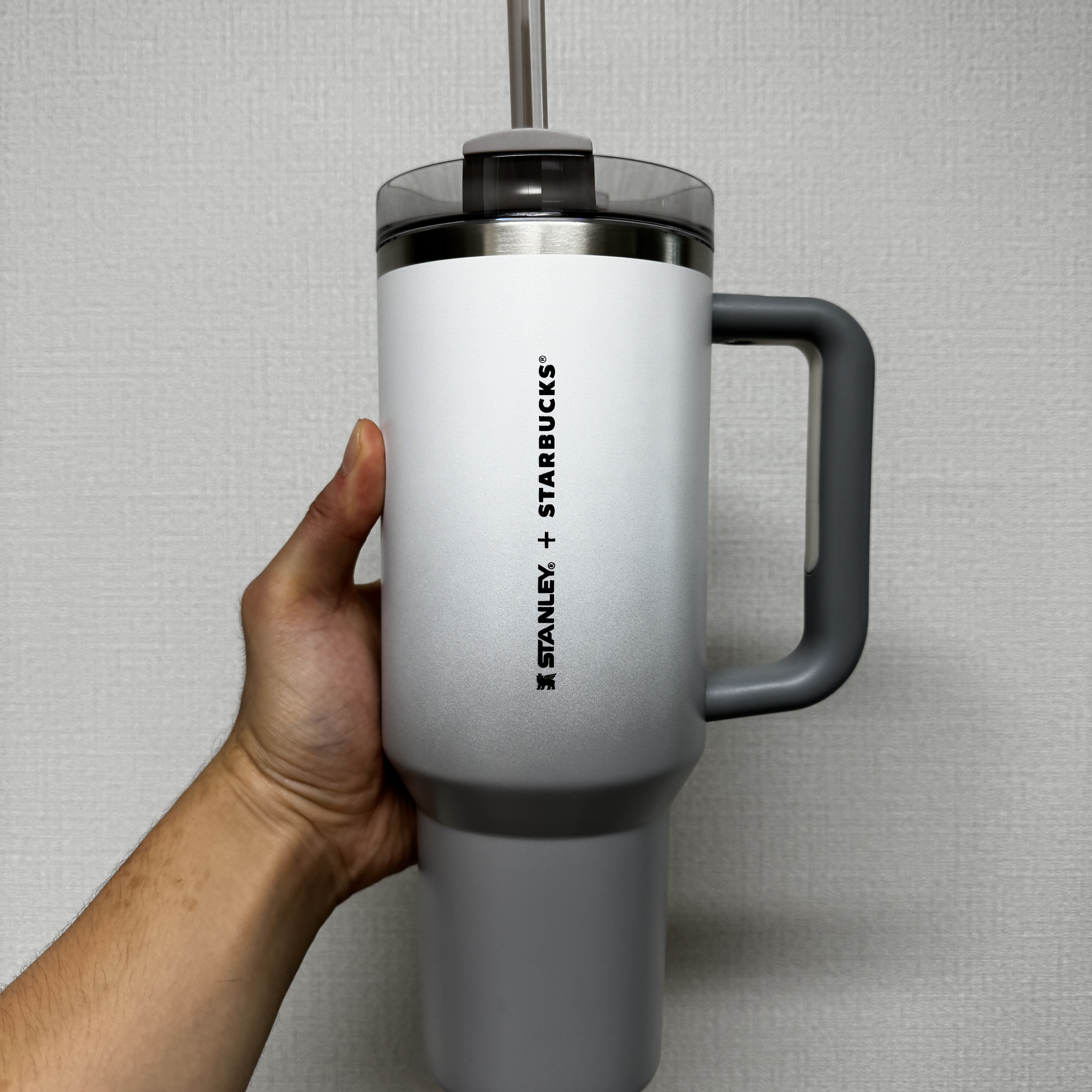 Starbucks 24 SS Stanley Grey Quencher Tumbler 1183ml 착용 스타일