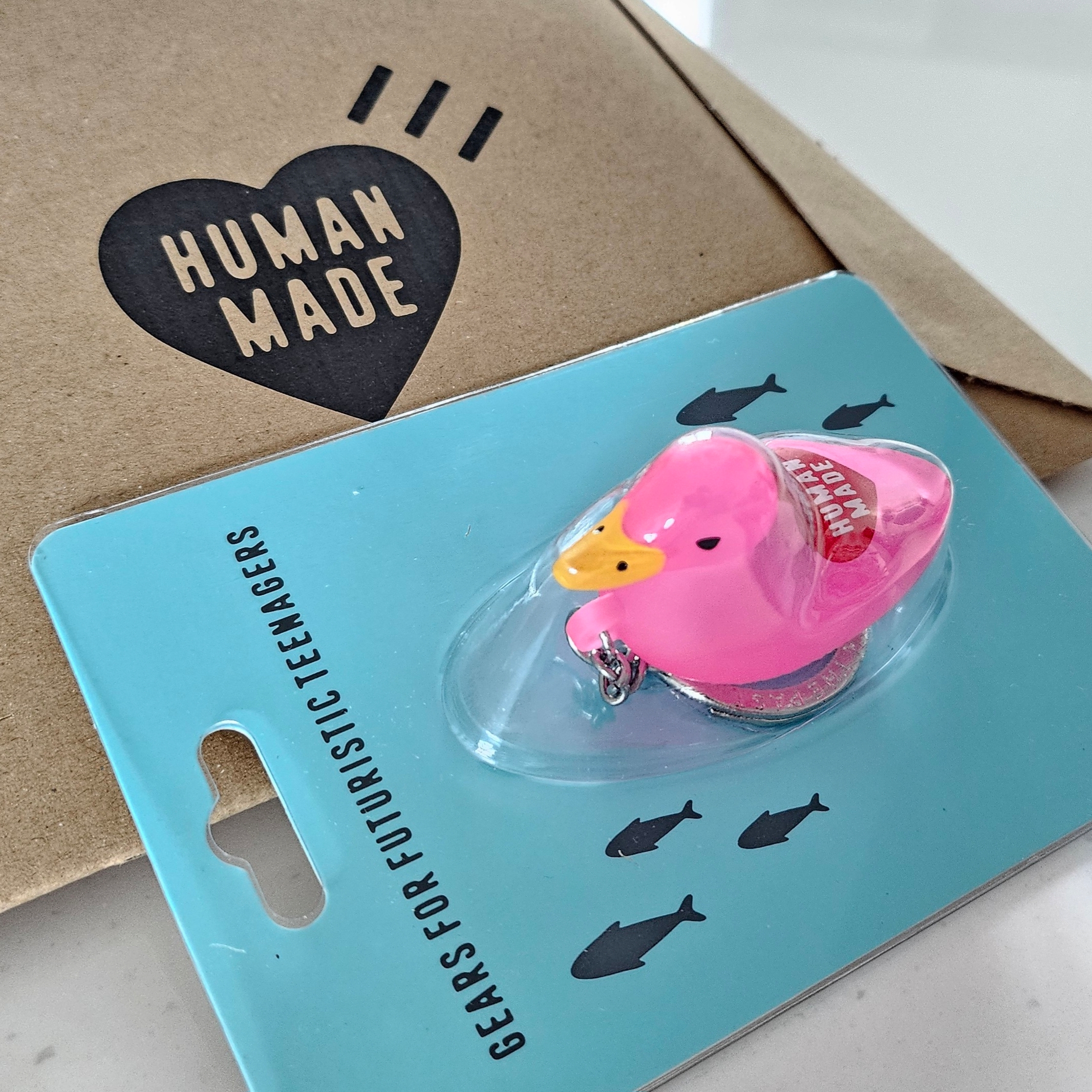 Human Made Duck PVC Key Chain Pink 착용 스타일