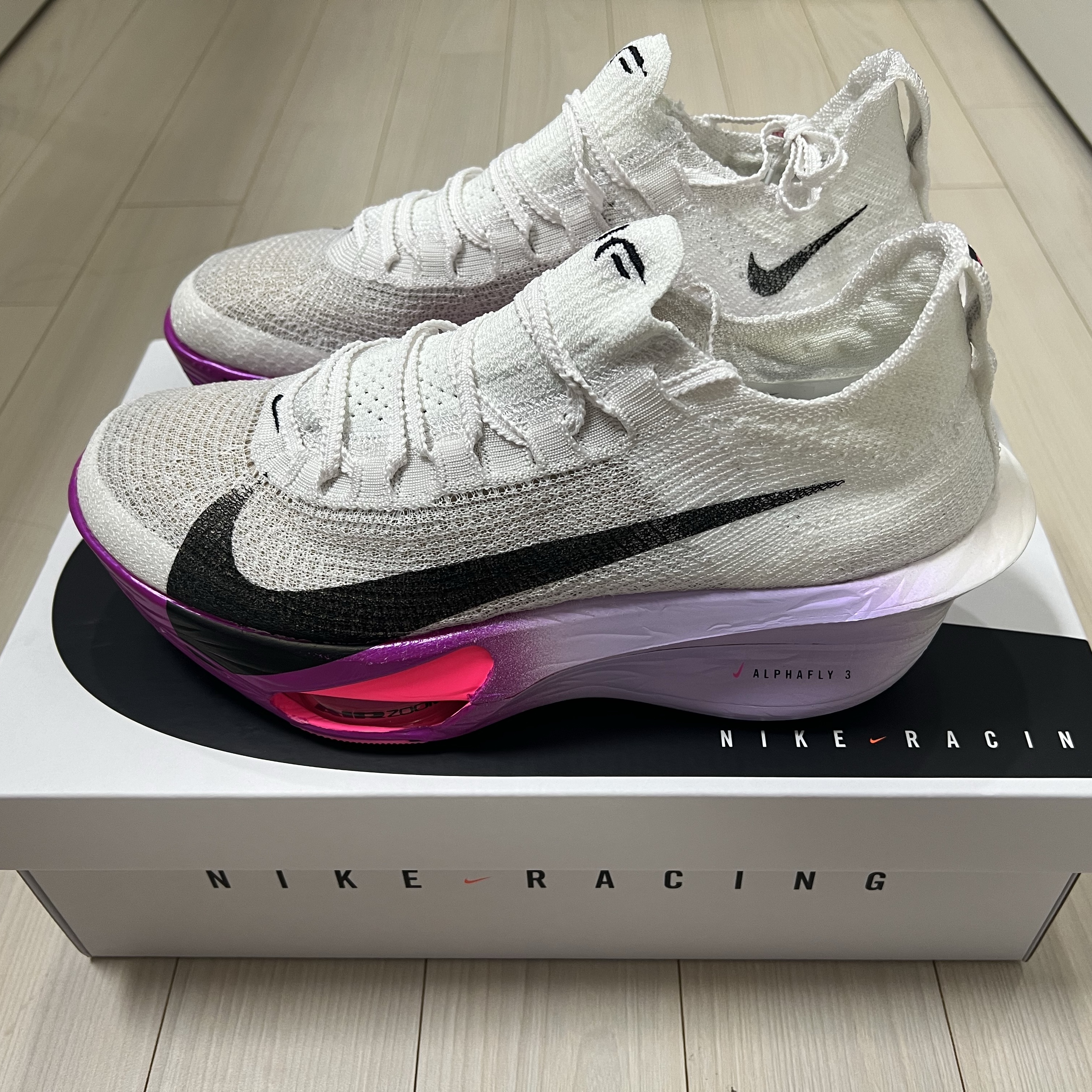 Nike Air Zoom Alphafly Next% 3 Hyper Pink 착용 스타일 - 2