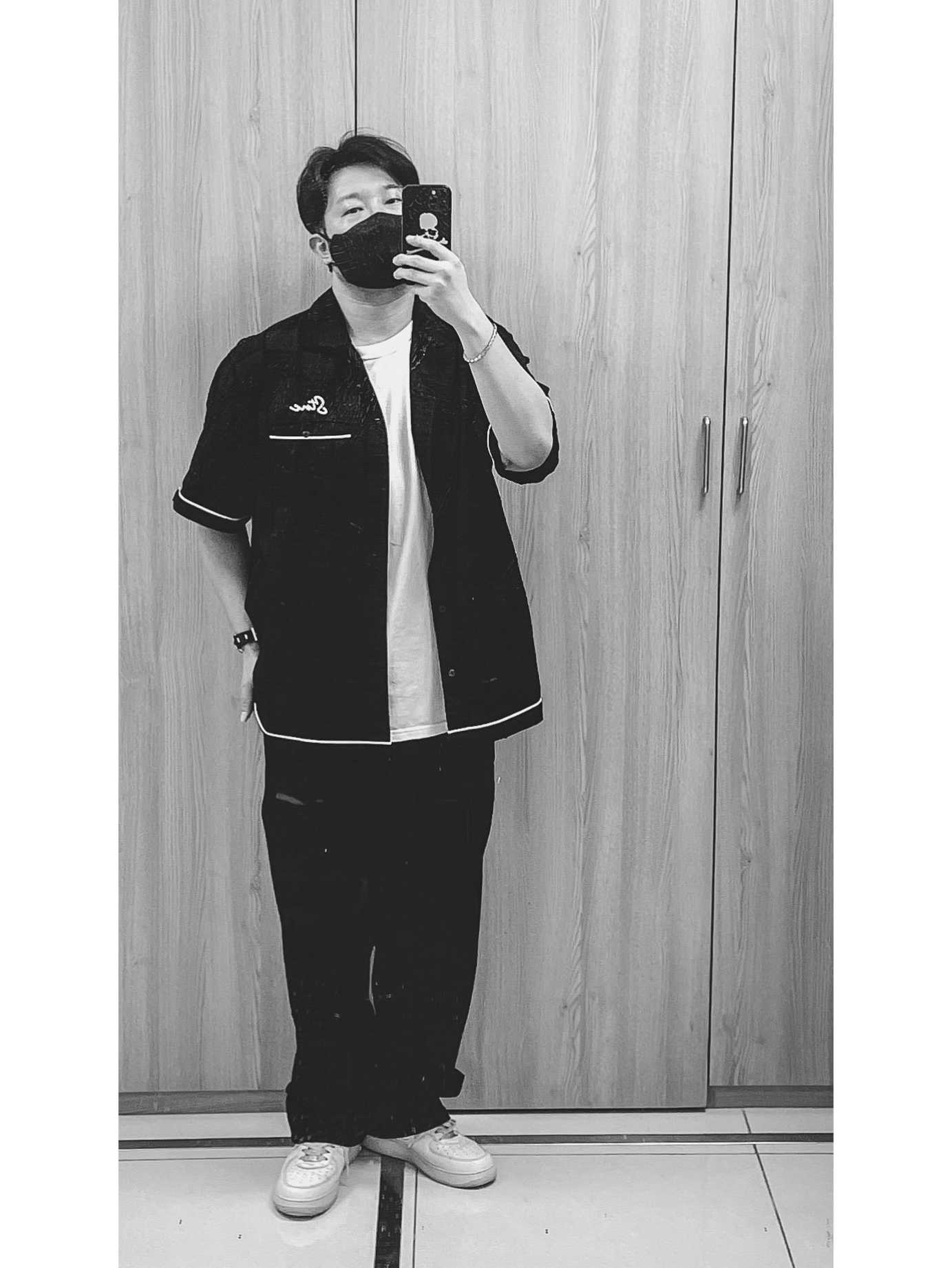 Nike x Supreme Air Force 1 Low White, Carhartt WIP Midland Pants Black 착용 스타일
