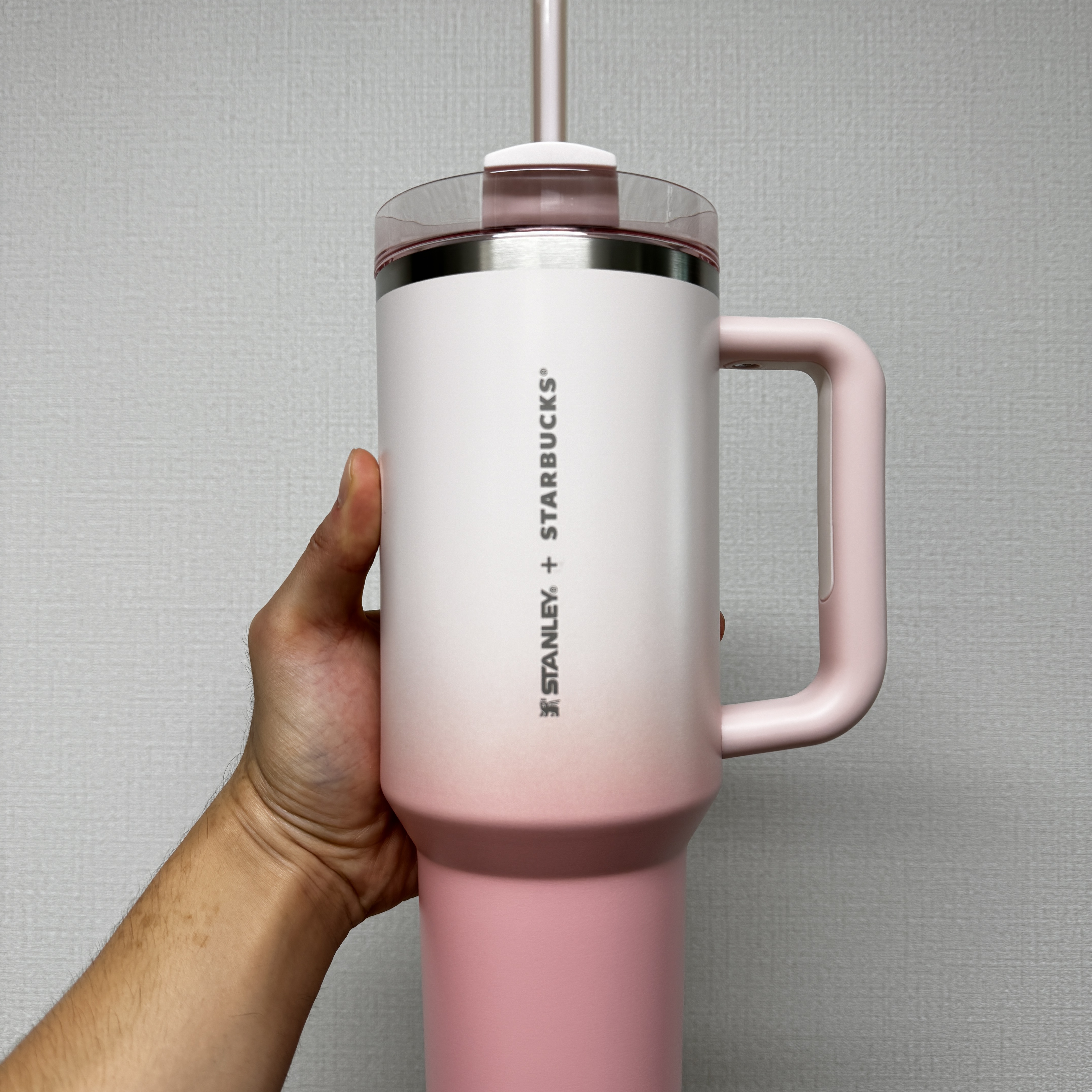 Starbucks 24 SS Stanley Pink Quencher Tumbler 1183ml 착용 스타일