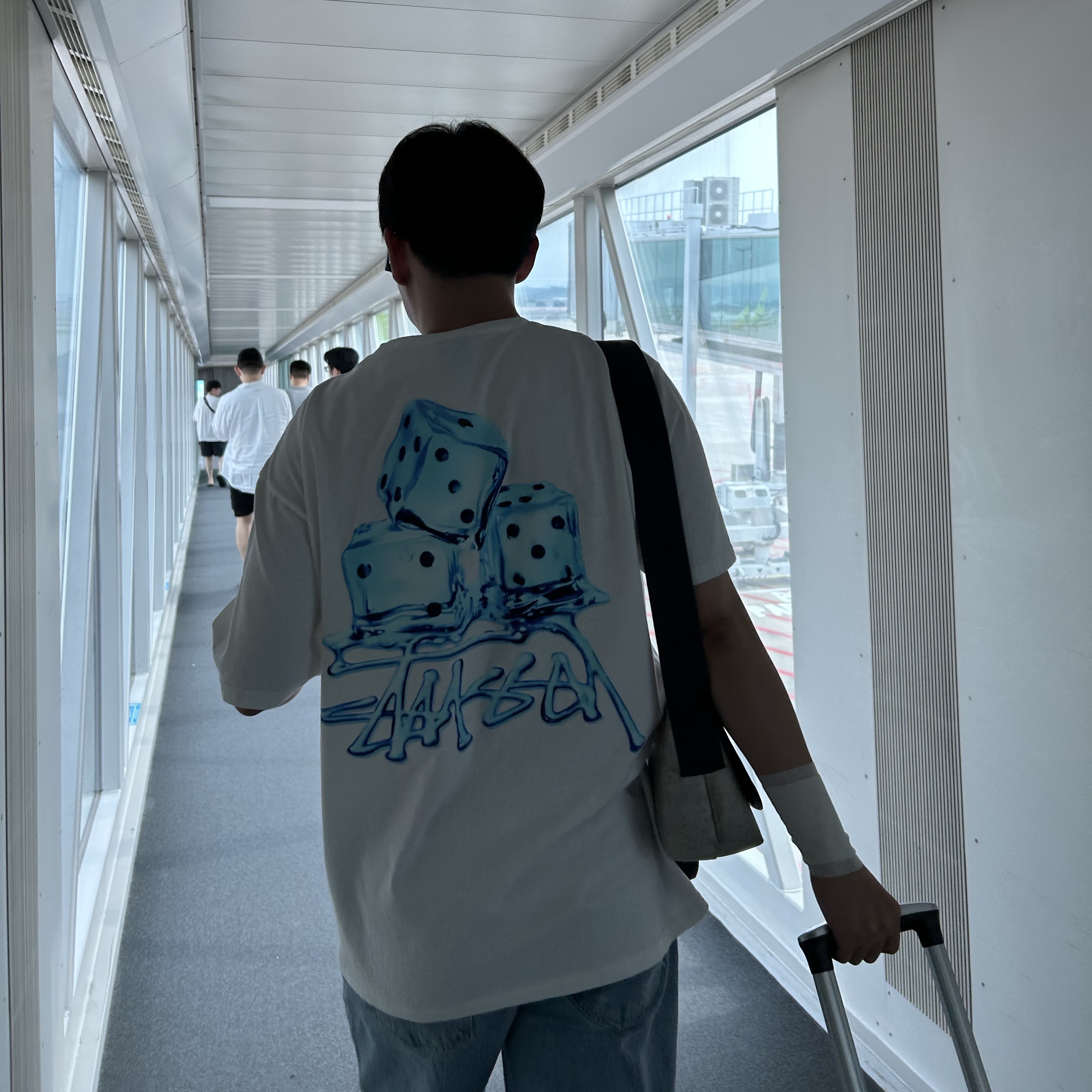 Stussy Melted T-Shirt White 착용 스타일