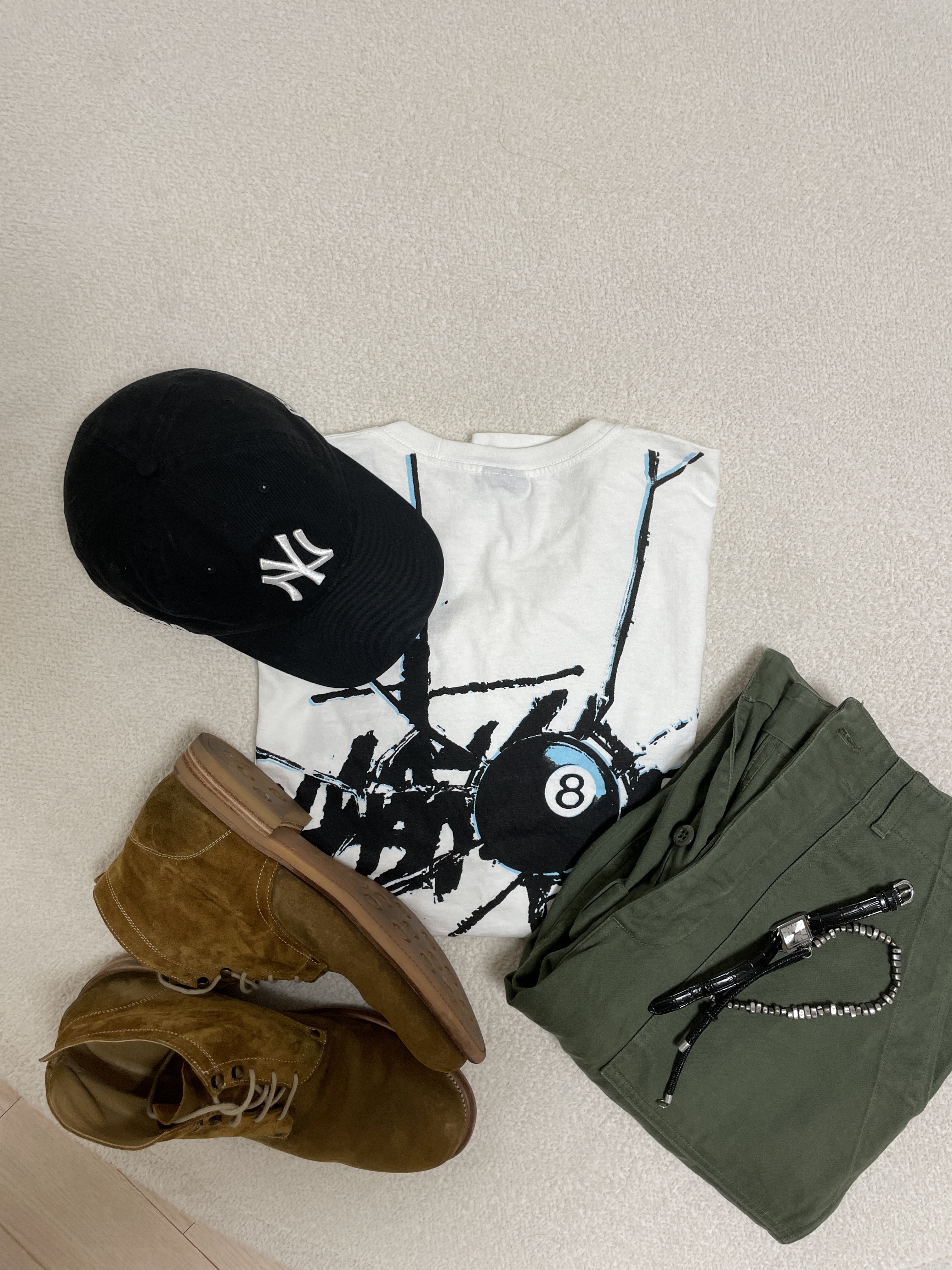 New Era x MoMA New York Yankees Cap Black 착용 스타일 - 7