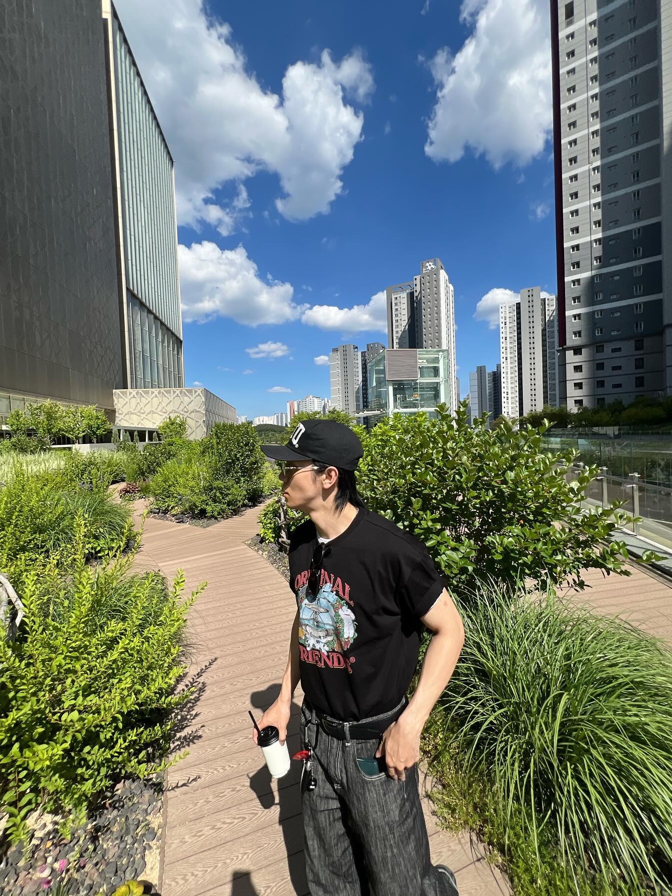 RDVZ Original Puppy Friends T-shirt Black 착용 스타일 - 3