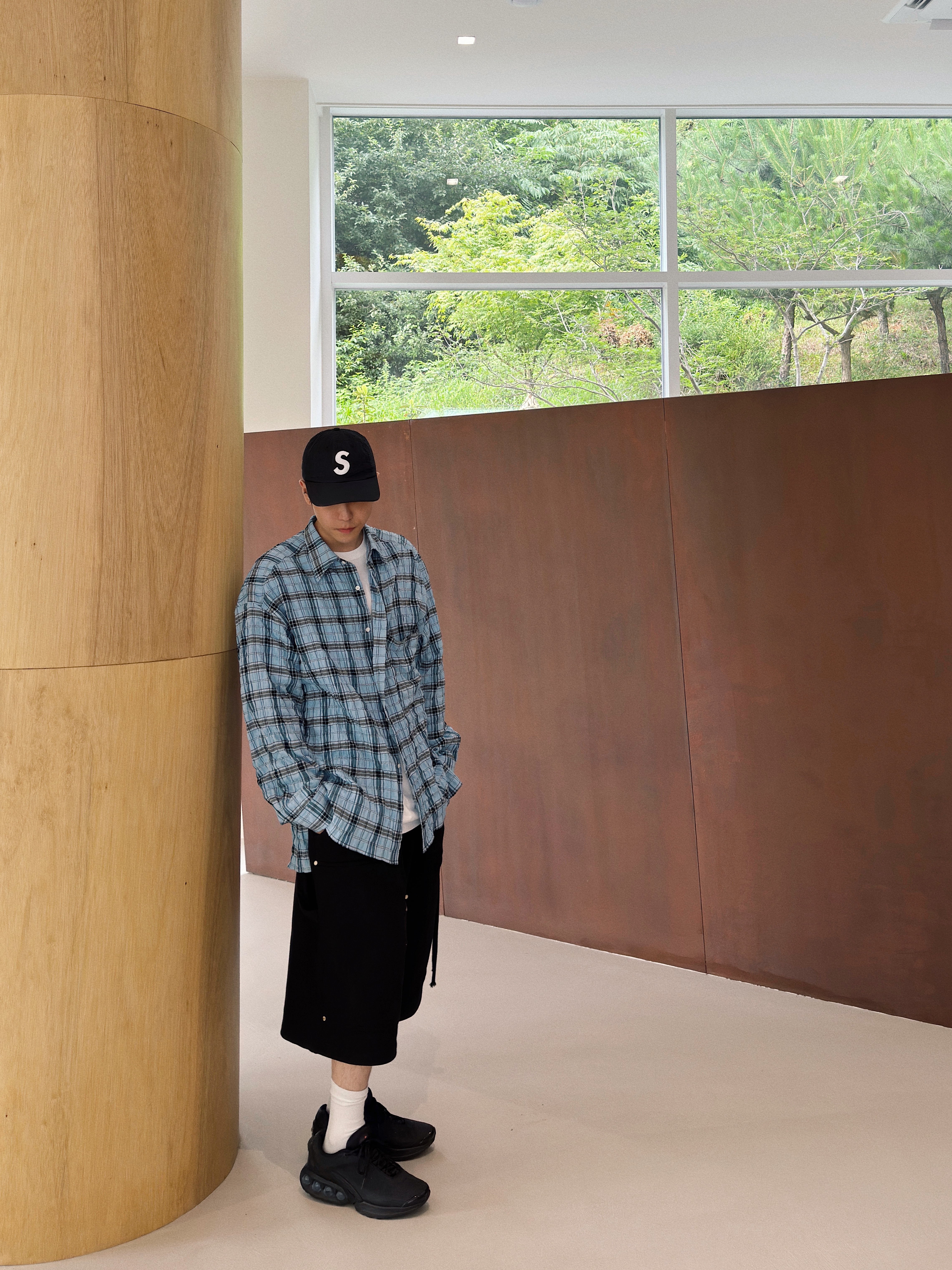 Nike Air Max Dn Black Grey, Supreme Seersucker S Logo 6-Panel Black - 24SS 착용 스타일 - 1