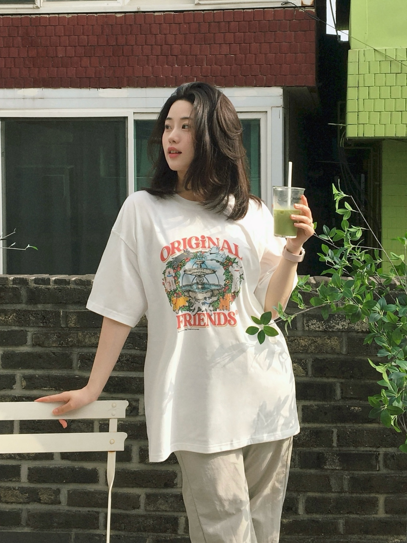 RDVZ Original Puppy Friends T-shirt White 착용 스타일 - 1