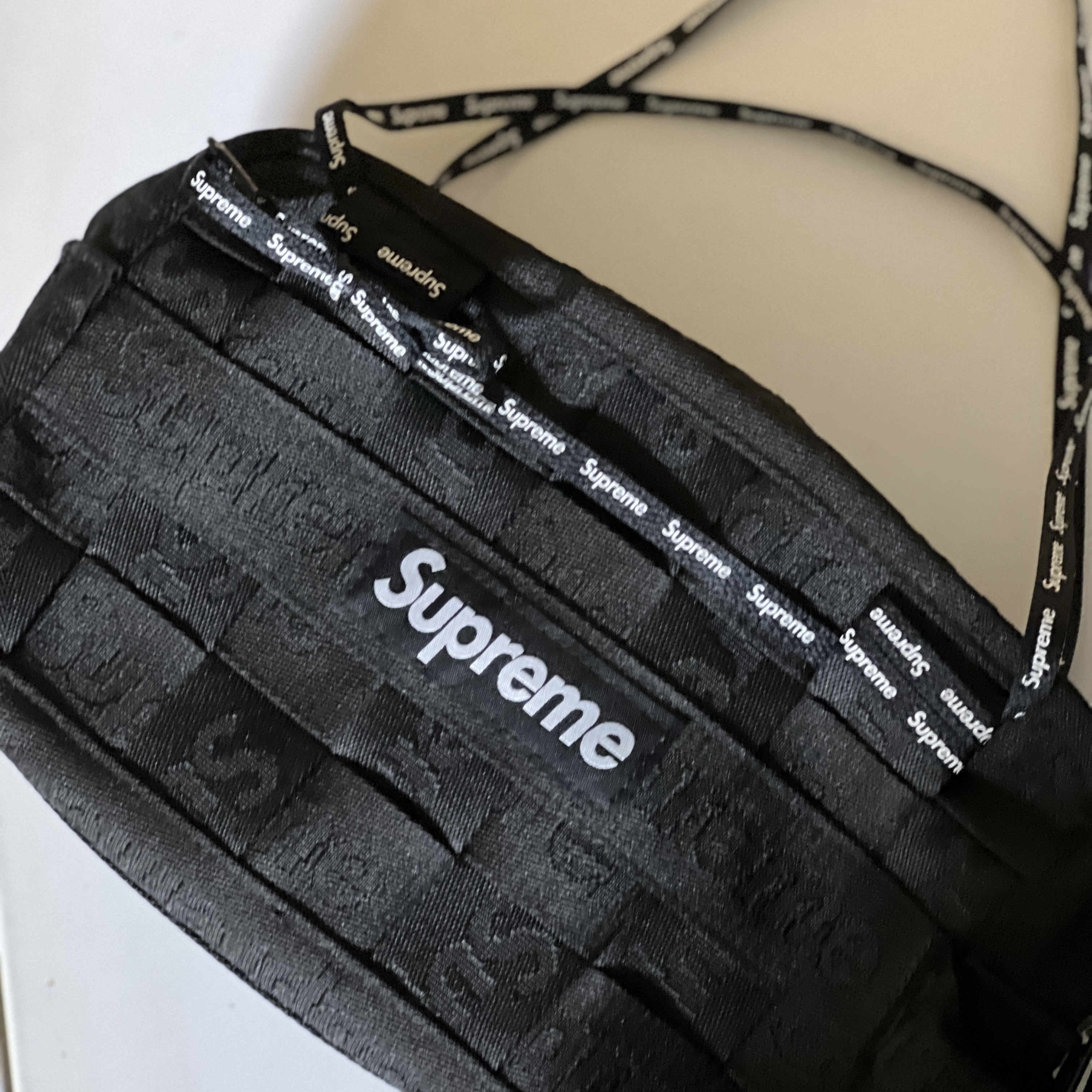 Supreme Woven Utility Bag Black - 24SS 착용 스타일