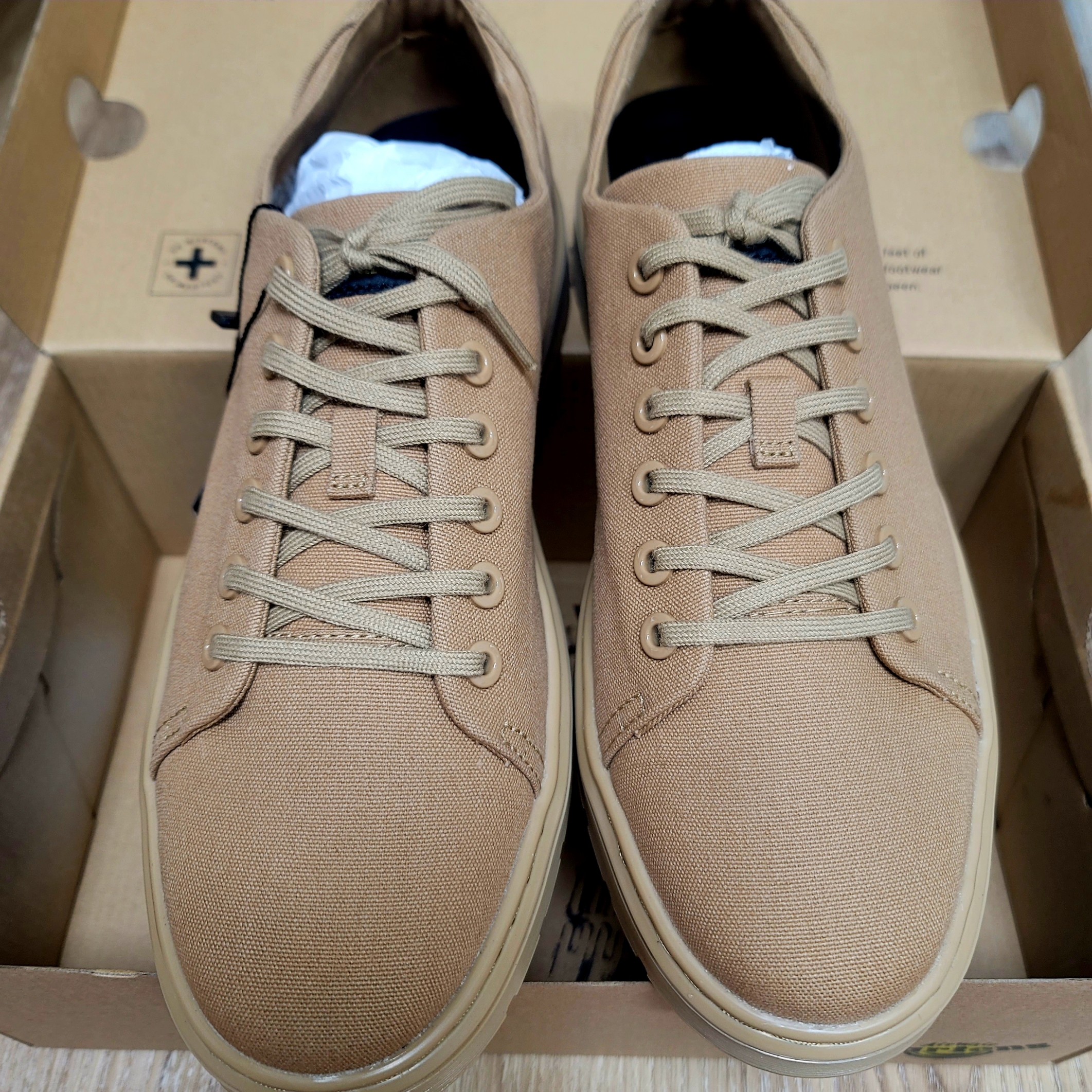 Dr. Martens Dante 10oz Canvas Savannah Tan 착용 스타일 - 1