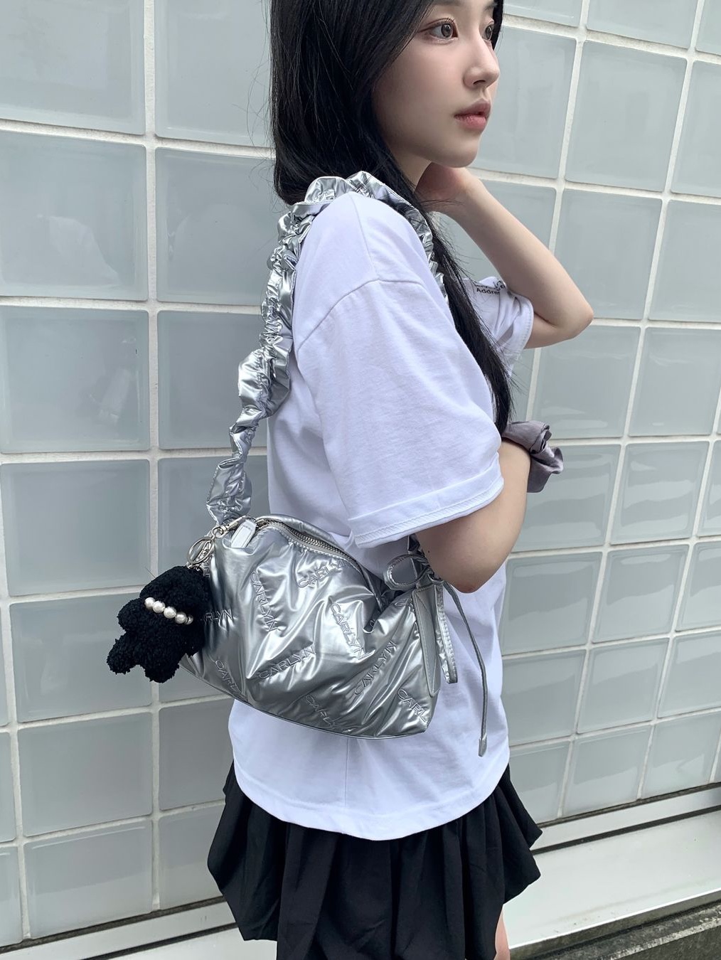 Carlyn Ginna Silver_H74109010S, Carlyn Ginna Black_H74109010B 착용 스타일
