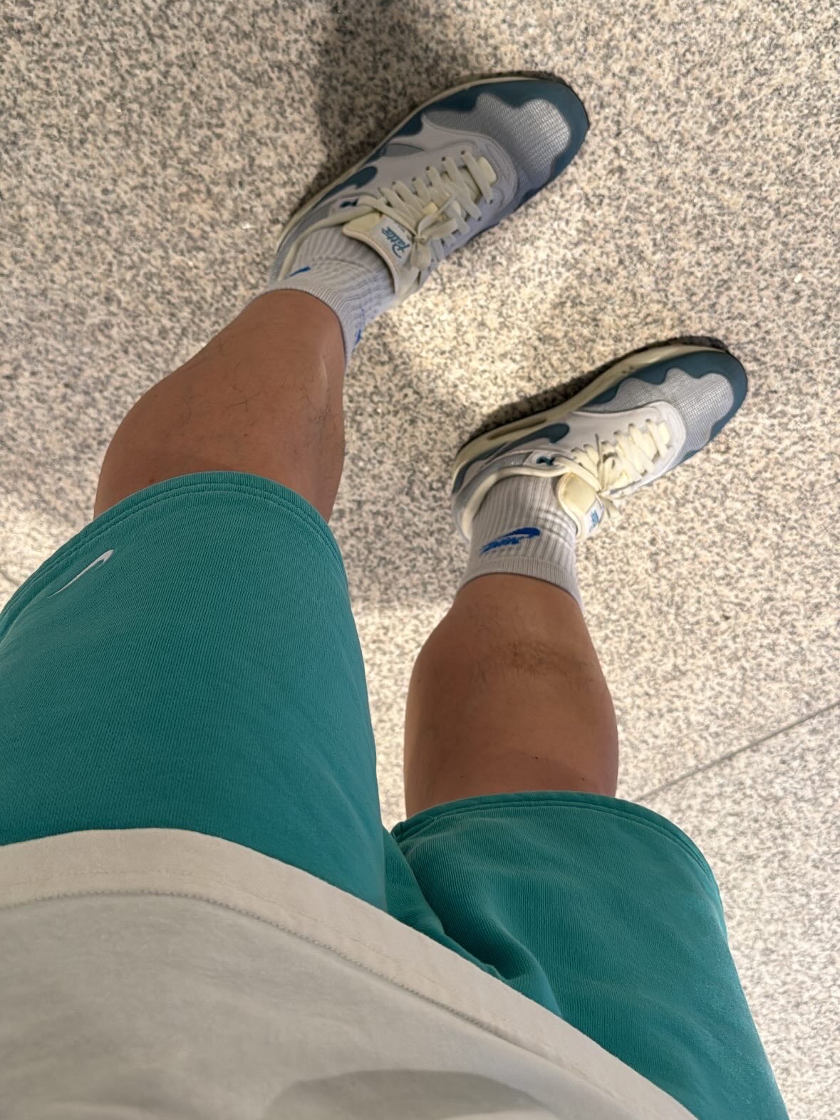 Nike NRG Solo Swoosh Fleece Shorts Washed Teal - Asia, Nike x Patta Air Max 1 Noise Aqua 착용 스타일