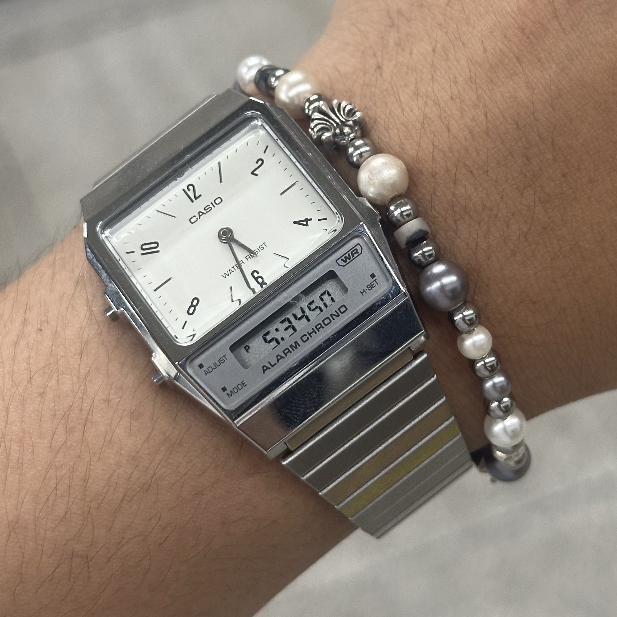 Casio AQ-800E-7A2, Scudo Shell Multi Pearl Karen Bracelet 착용 스타일