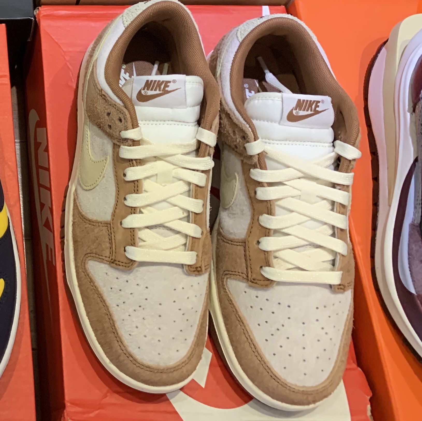 Nike Dunk Low Pro Premium Medium Curry 착용 스타일