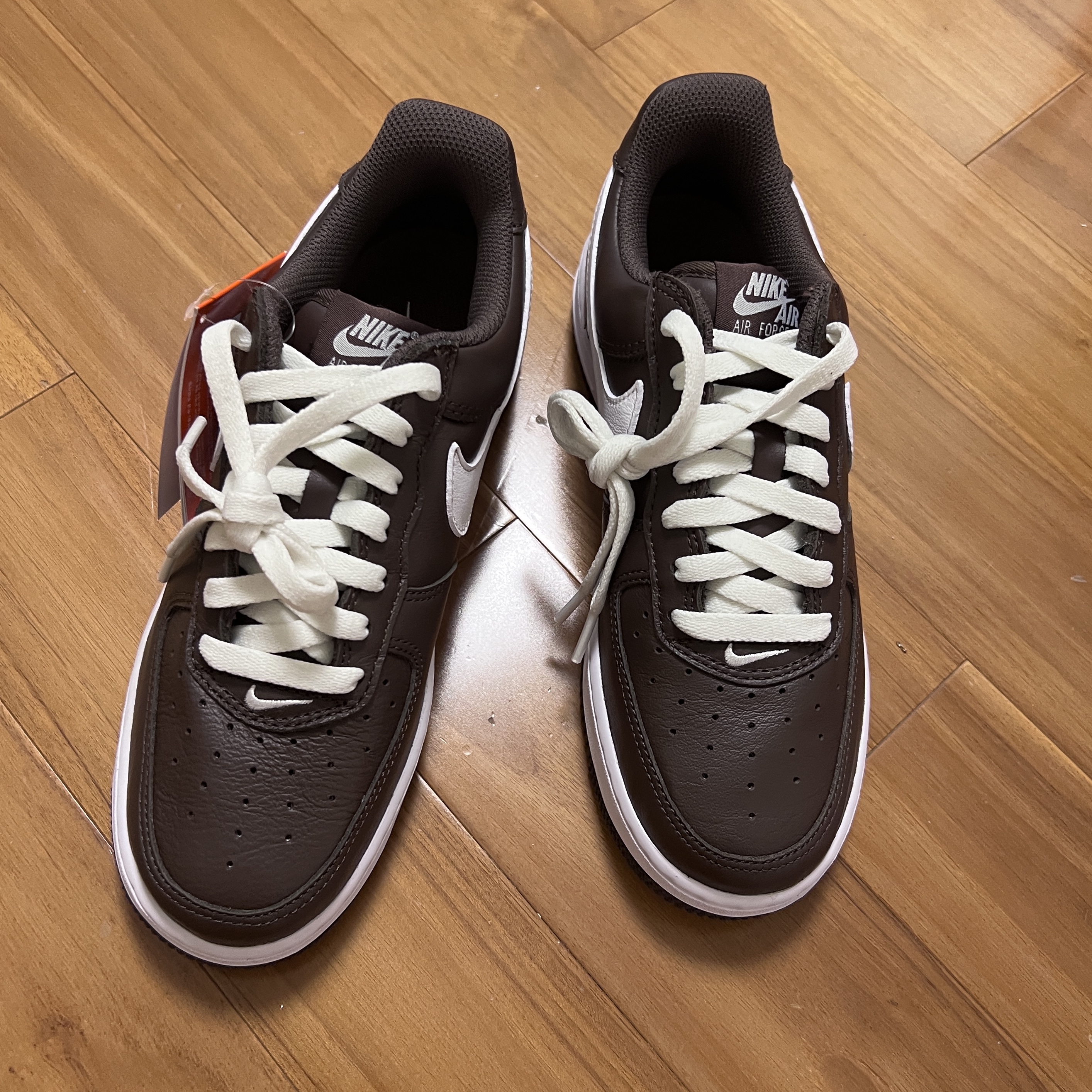 Nike Air Force 1 Low Retro Chocolate 착용 스타일