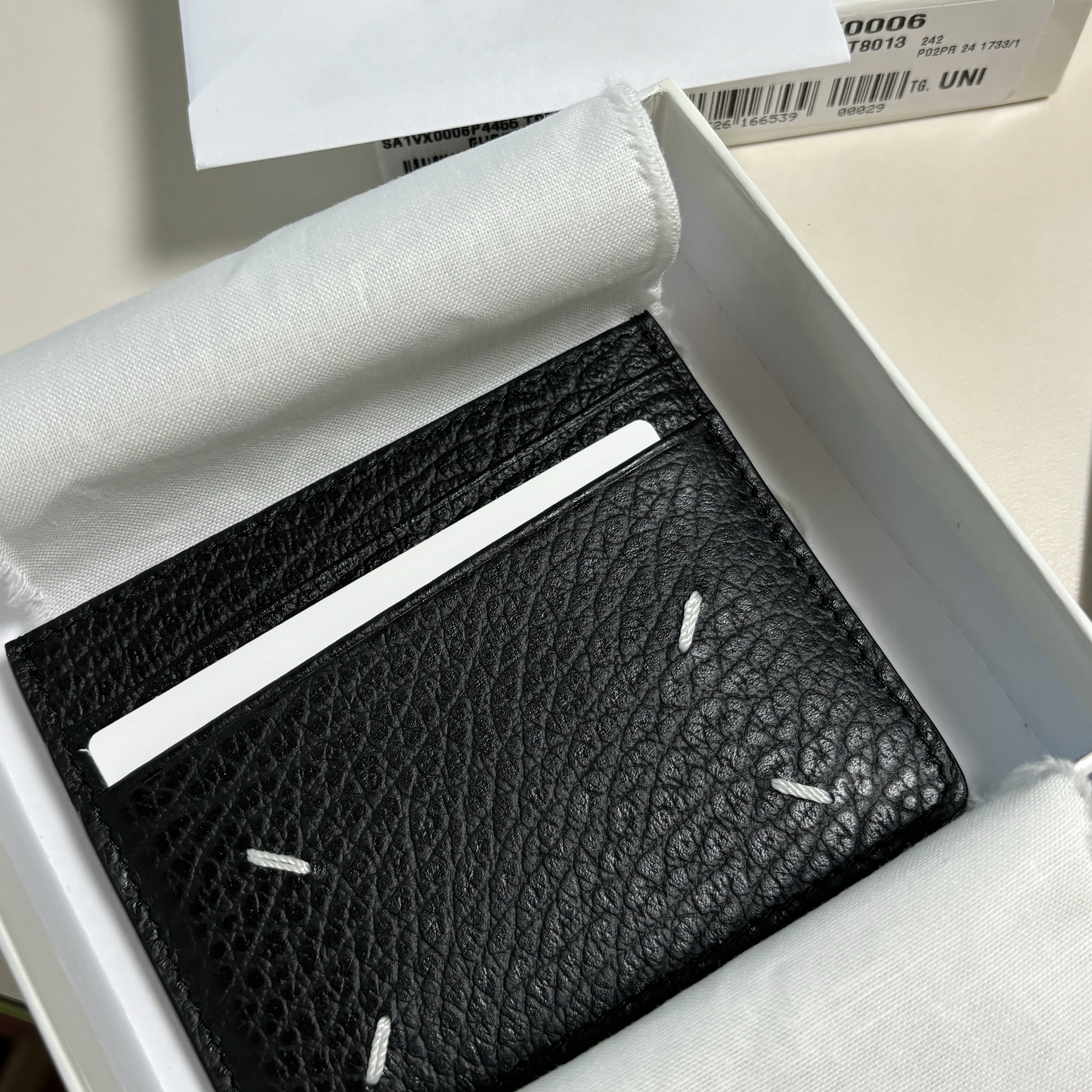 Maison Margiela Stitch Card Holder Black 착용 스타일