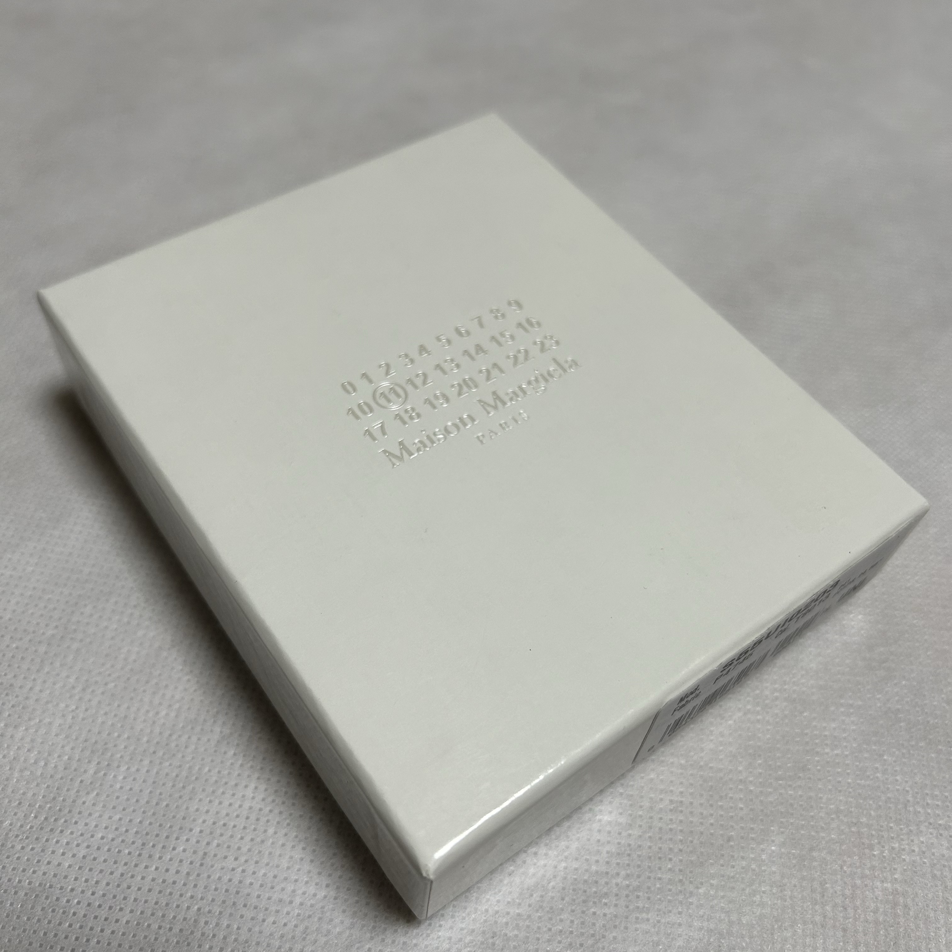 Maison Margiela Leather Bi-Fold Card Holder Black 착용 스타일 - 3